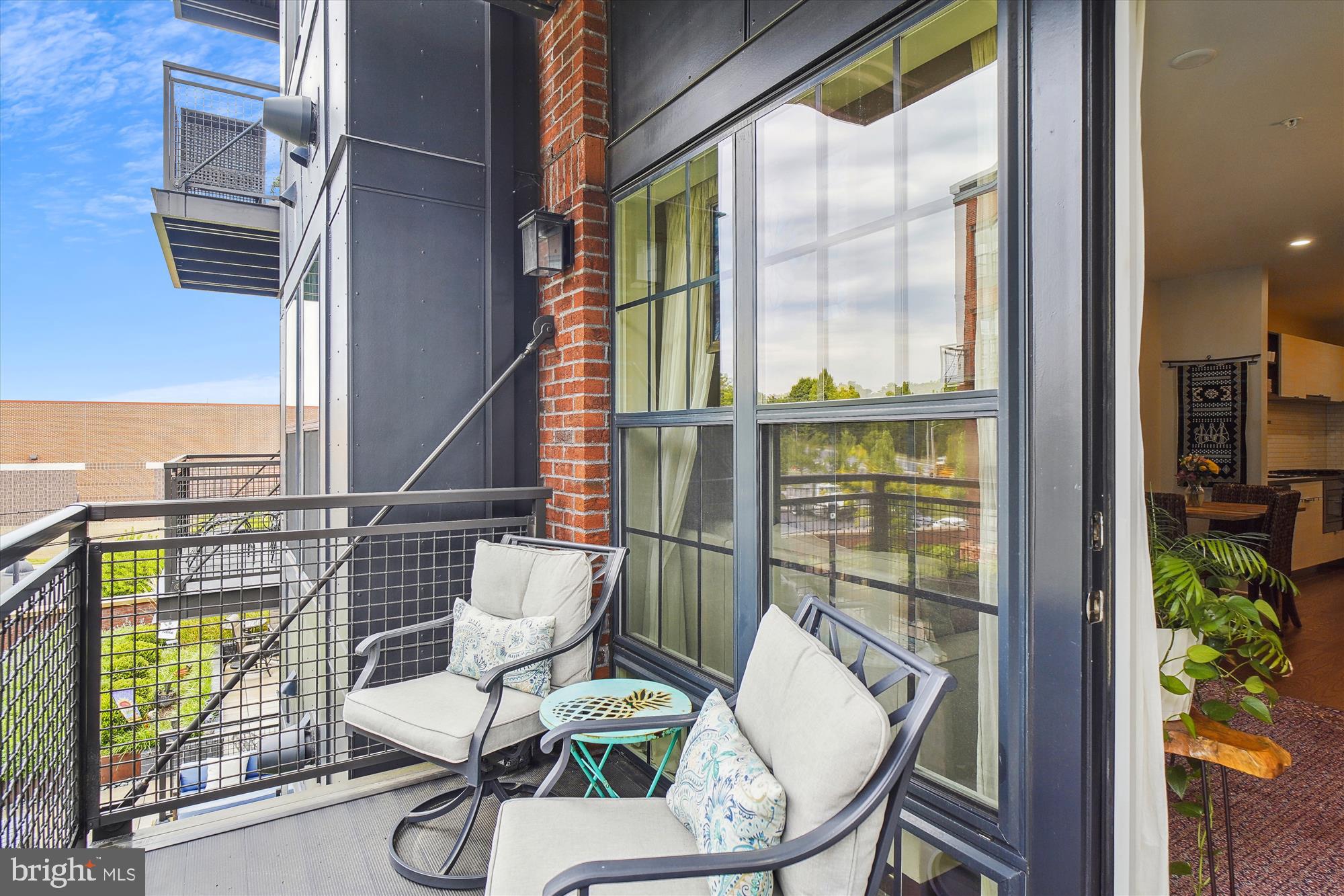 CROWN FARM - Residential