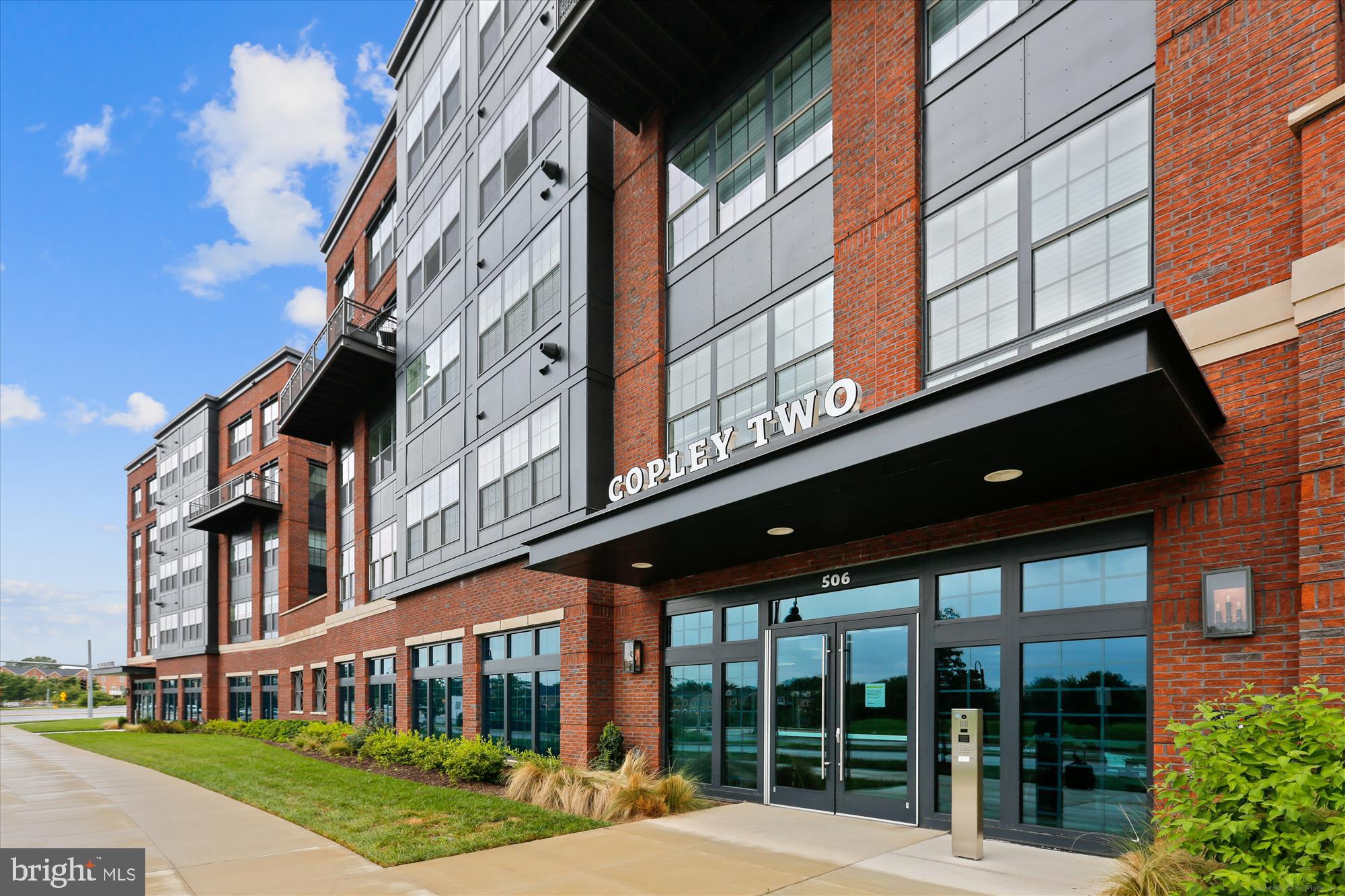 CROWN FARM - Residential