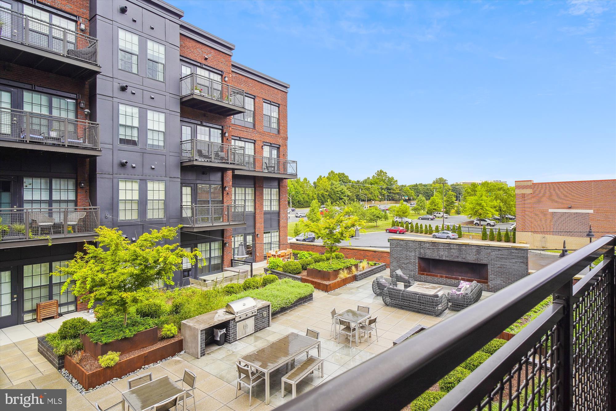 CROWN FARM - Residential