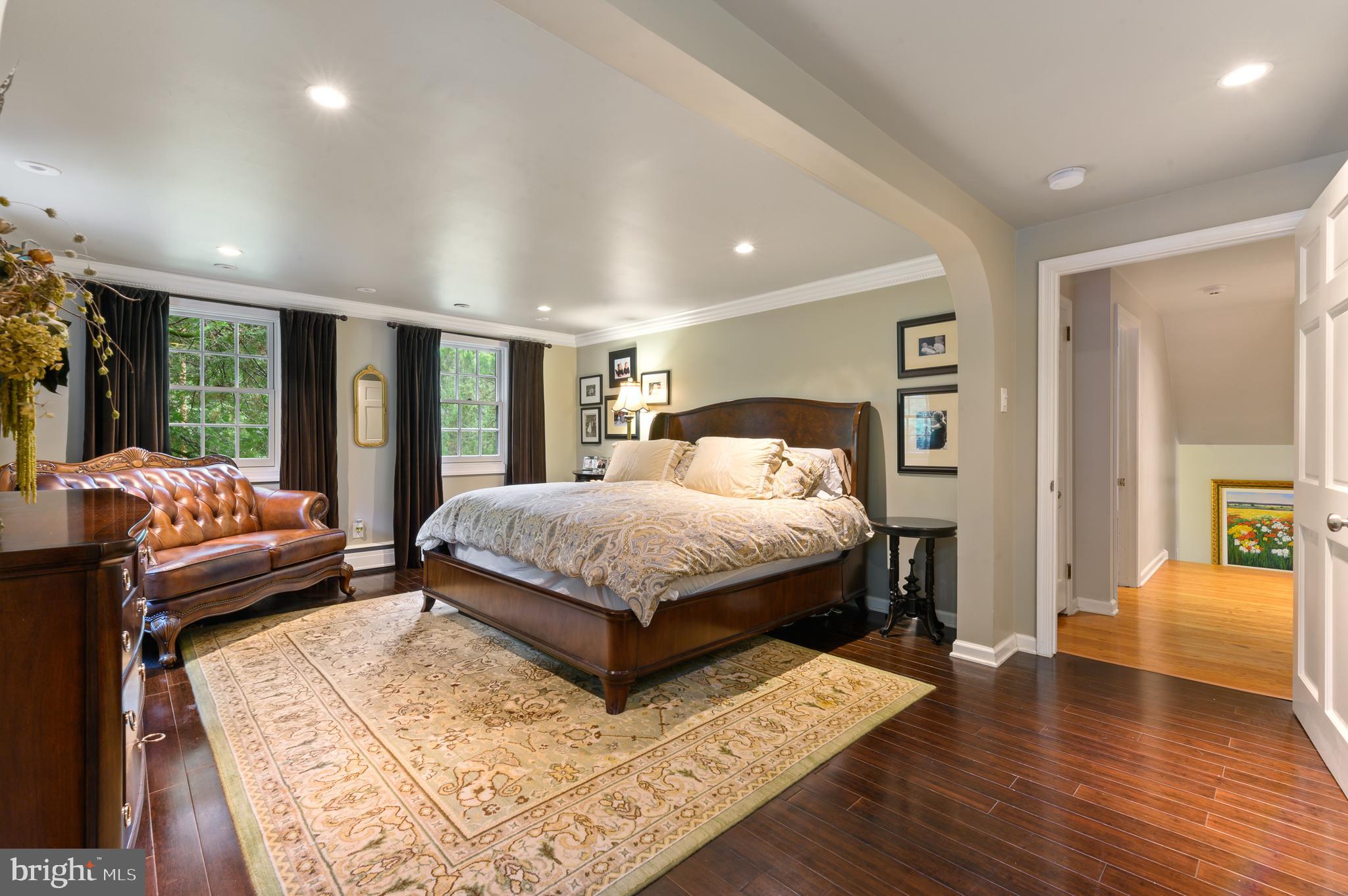 RADNOR HUNT - Residential