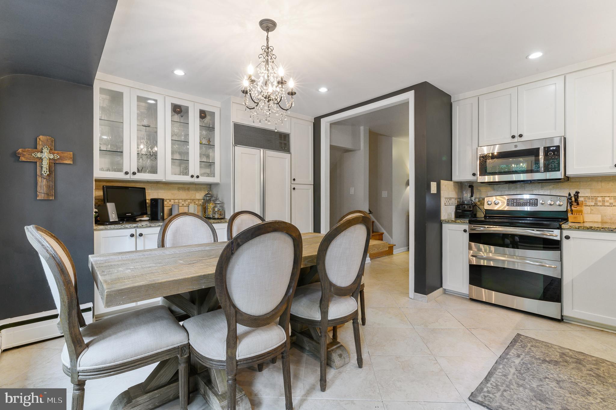 RADNOR HUNT - Residential