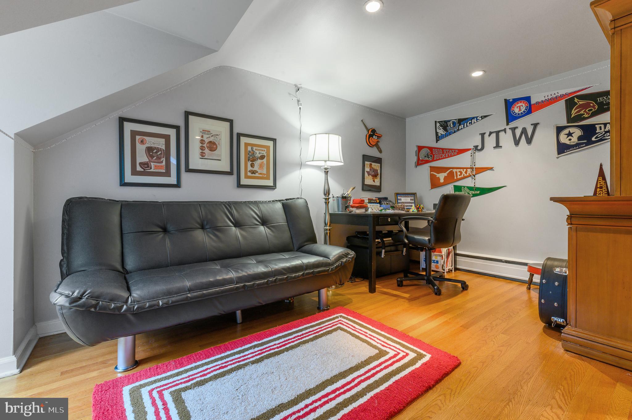 RADNOR HUNT - Residential