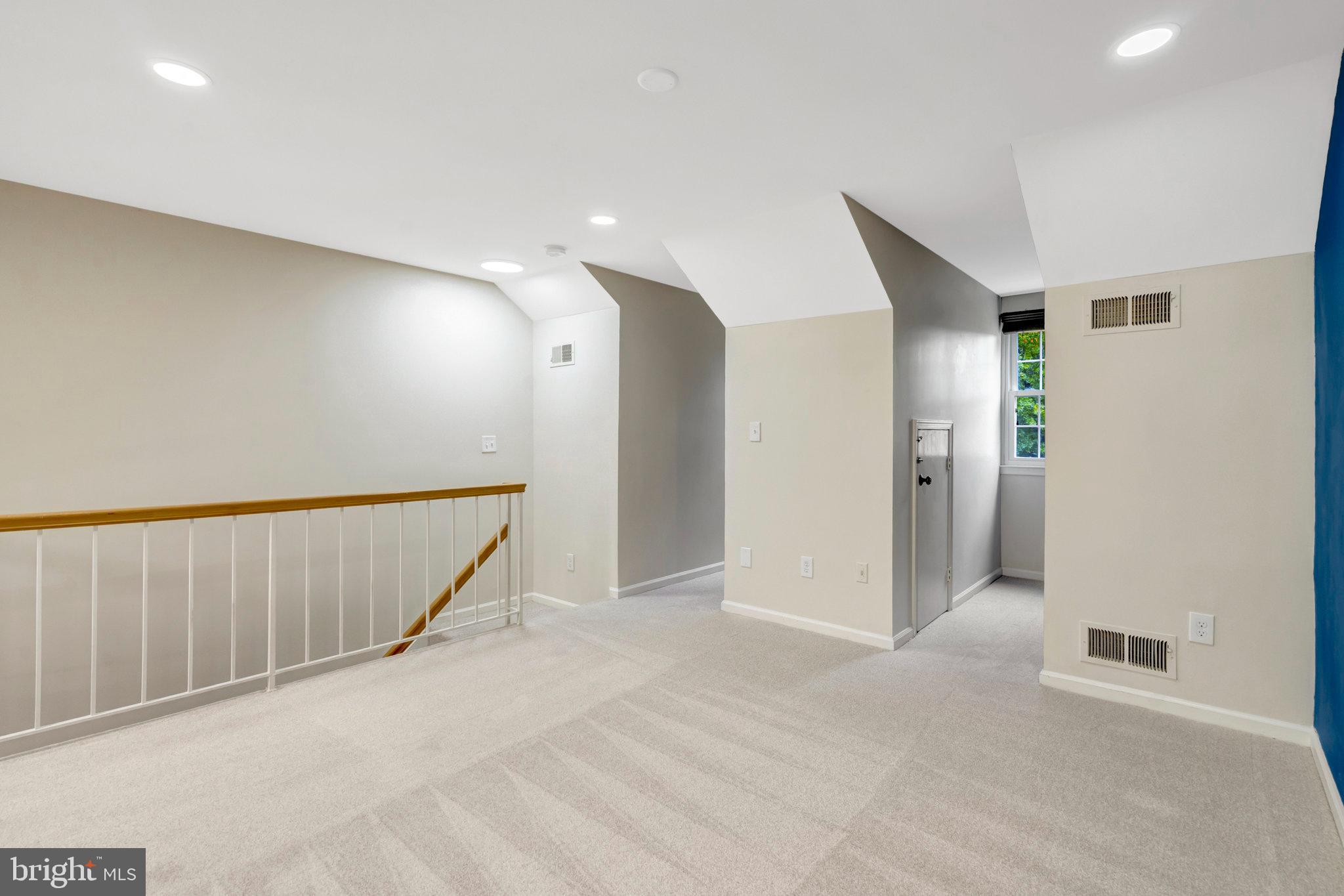 SPRINGFIELD OAKS - Residential Lease