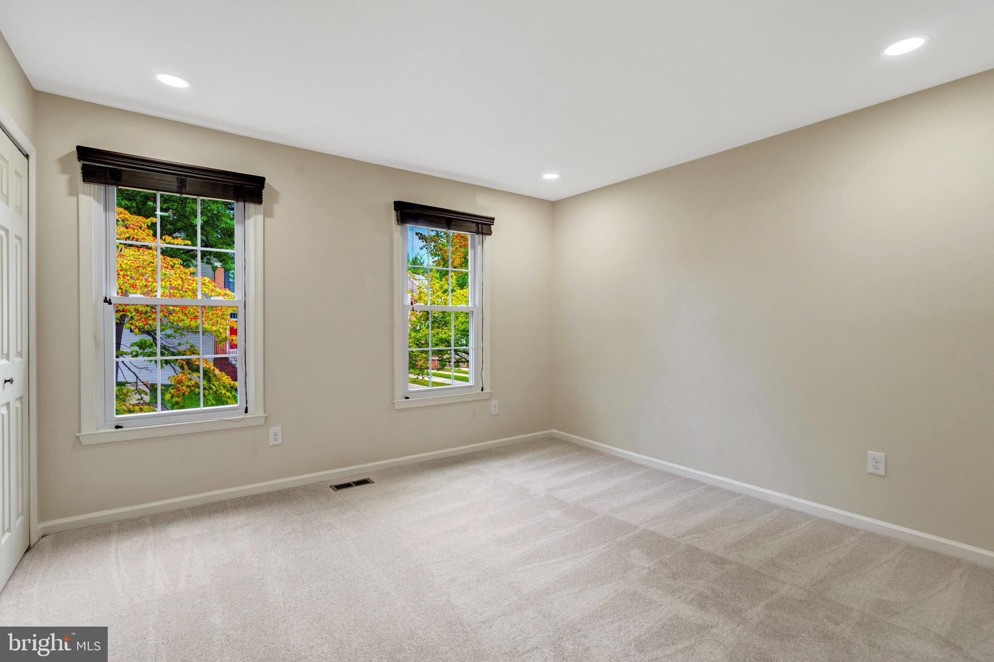 SPRINGFIELD OAKS - Residential Lease