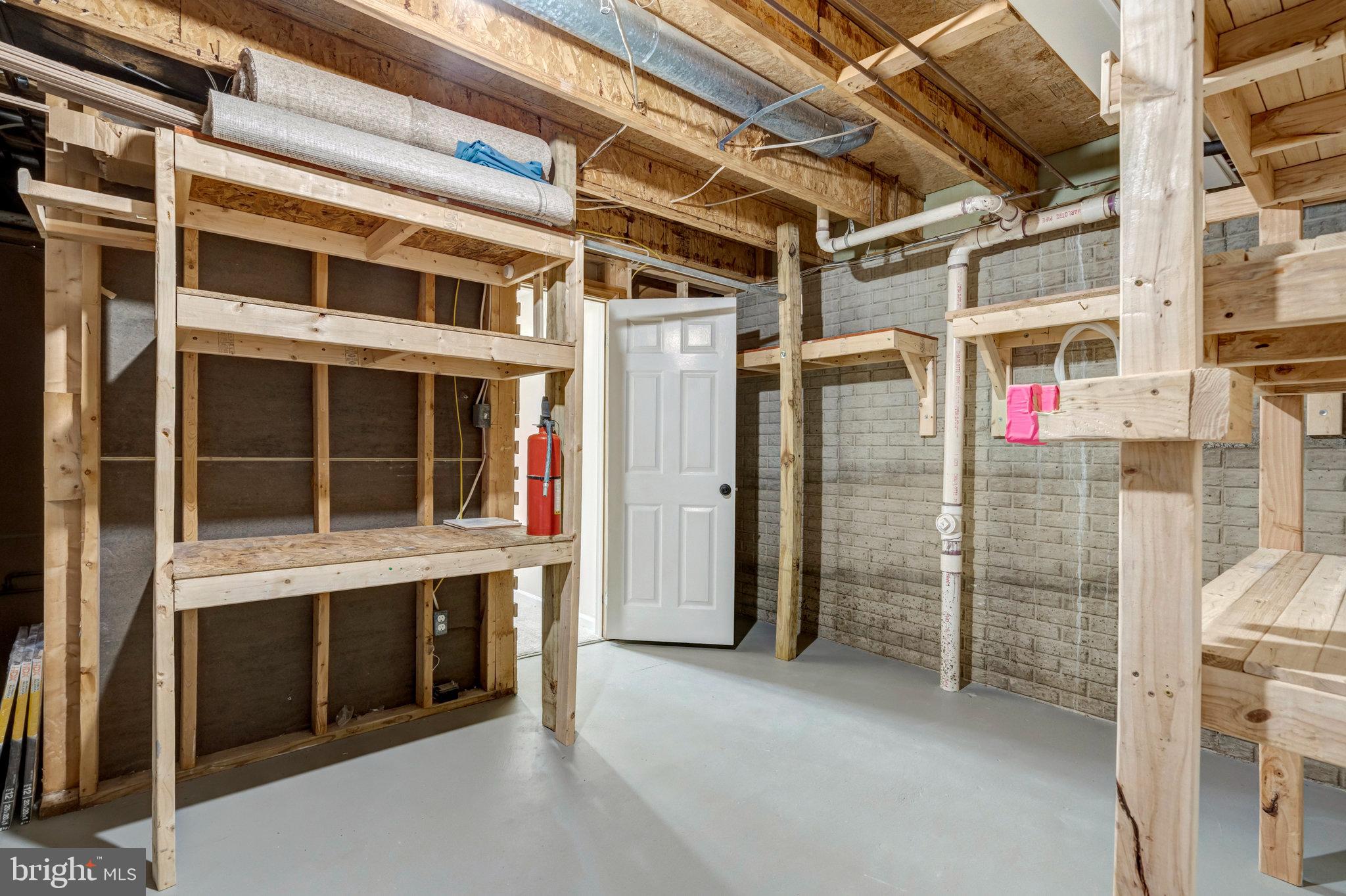 SPRINGFIELD OAKS - Residential Lease