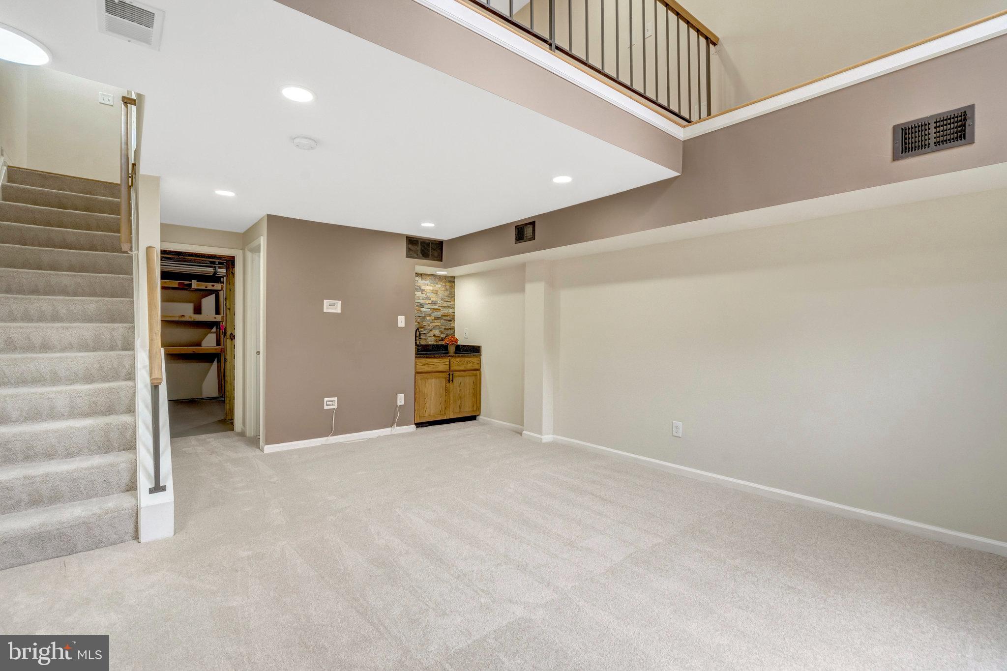 SPRINGFIELD OAKS - Residential Lease