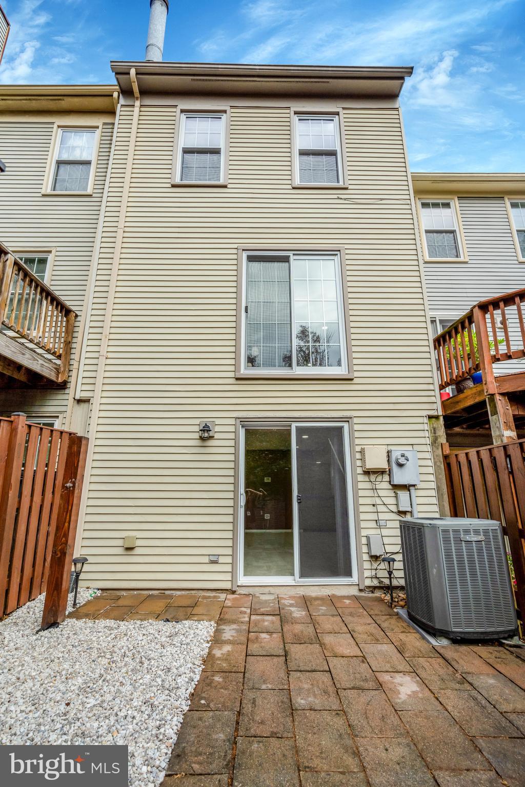 SPRINGFIELD OAKS - Residential Lease