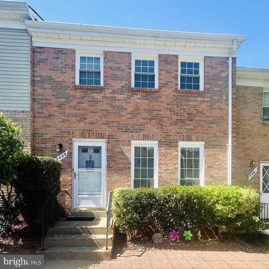 Welcome to this charming colonial-style home in a quiet cul-de-sac in Manassas. Featuring 3 spacious bedrooms and 2.5 bathrooms, this well-maintained property offers over 1,440 fin square feet of living space. The main level includes a bright living room and dining room with carpet, plus a spacious kitchen with vinyl flooring and room for casual dining. Upstairs, the primary suite boasts a 15x15 layout and en-suite bath, with two additional bedrooms and a full bath.

The partially finished basement includes a versatile game room with vinyl flooring—perfect for entertaining or relaxing. Additional highlights include central air, forced air heat, and a fenced backyard. With classic curb appeal and a convenient location, this home is ready for its next chapter!