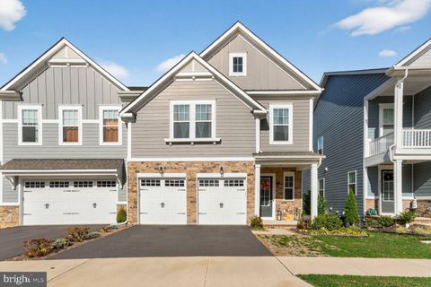 17945 WOODS OVERLOOK DRIVE DUMFRIES VA 22026