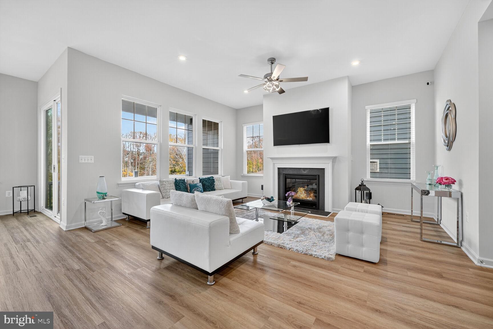 POTOMAC SHORES - Residential