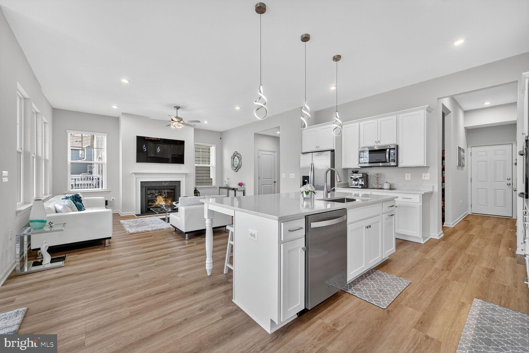 POTOMAC SHORES - Residential