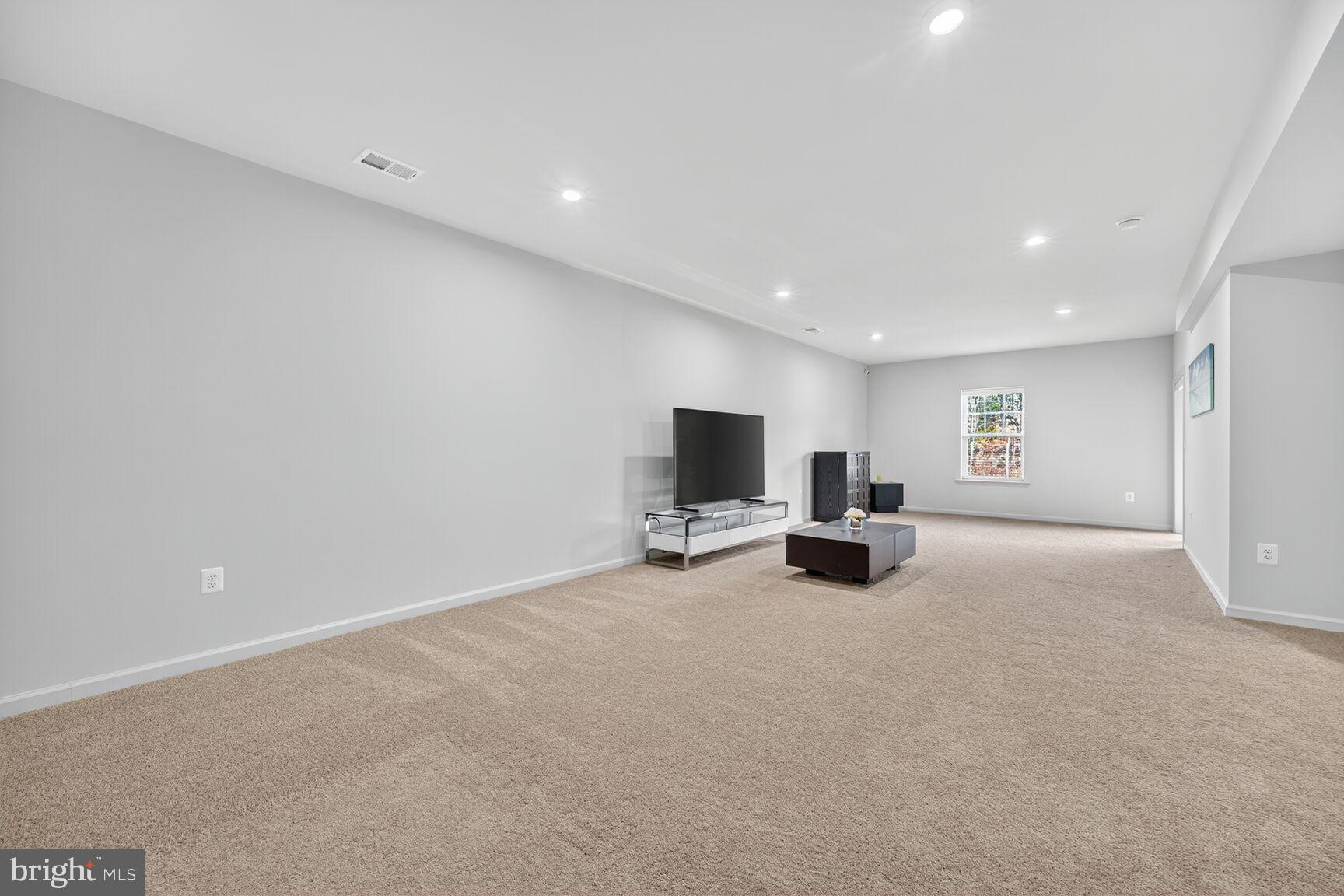 POTOMAC SHORES - Residential