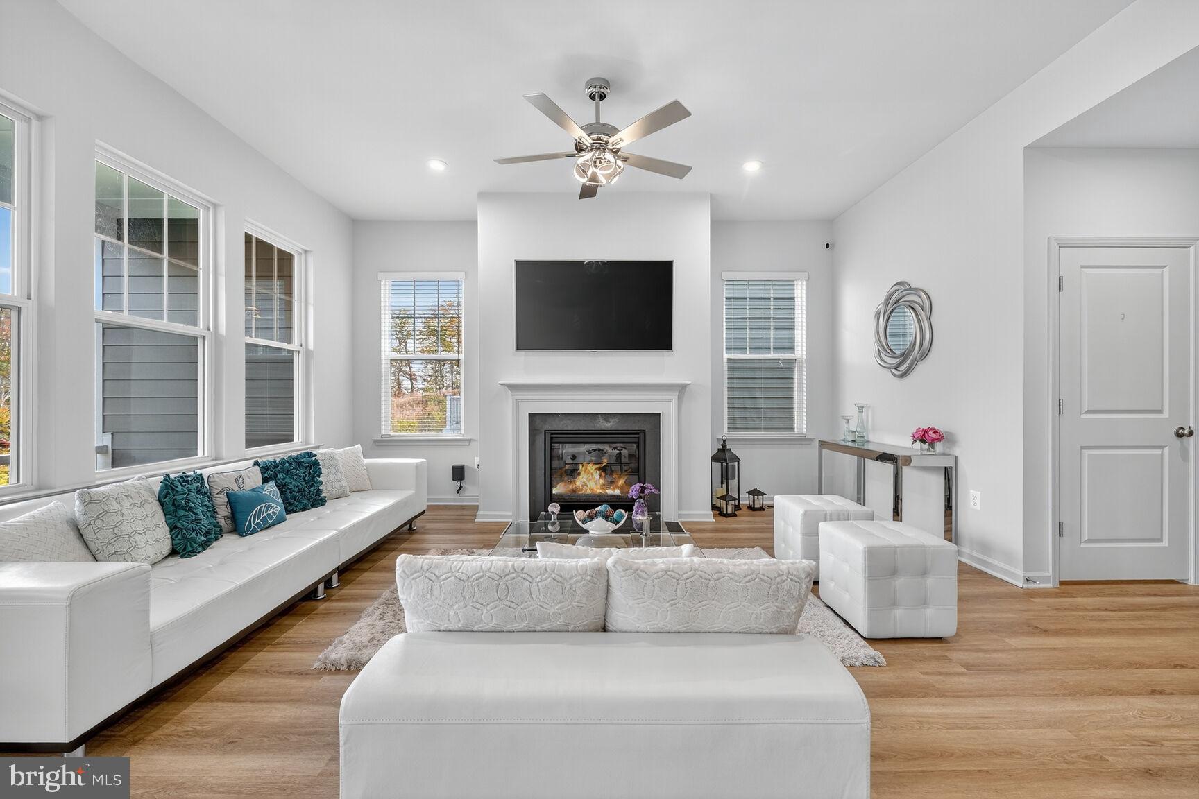 POTOMAC SHORES - Residential