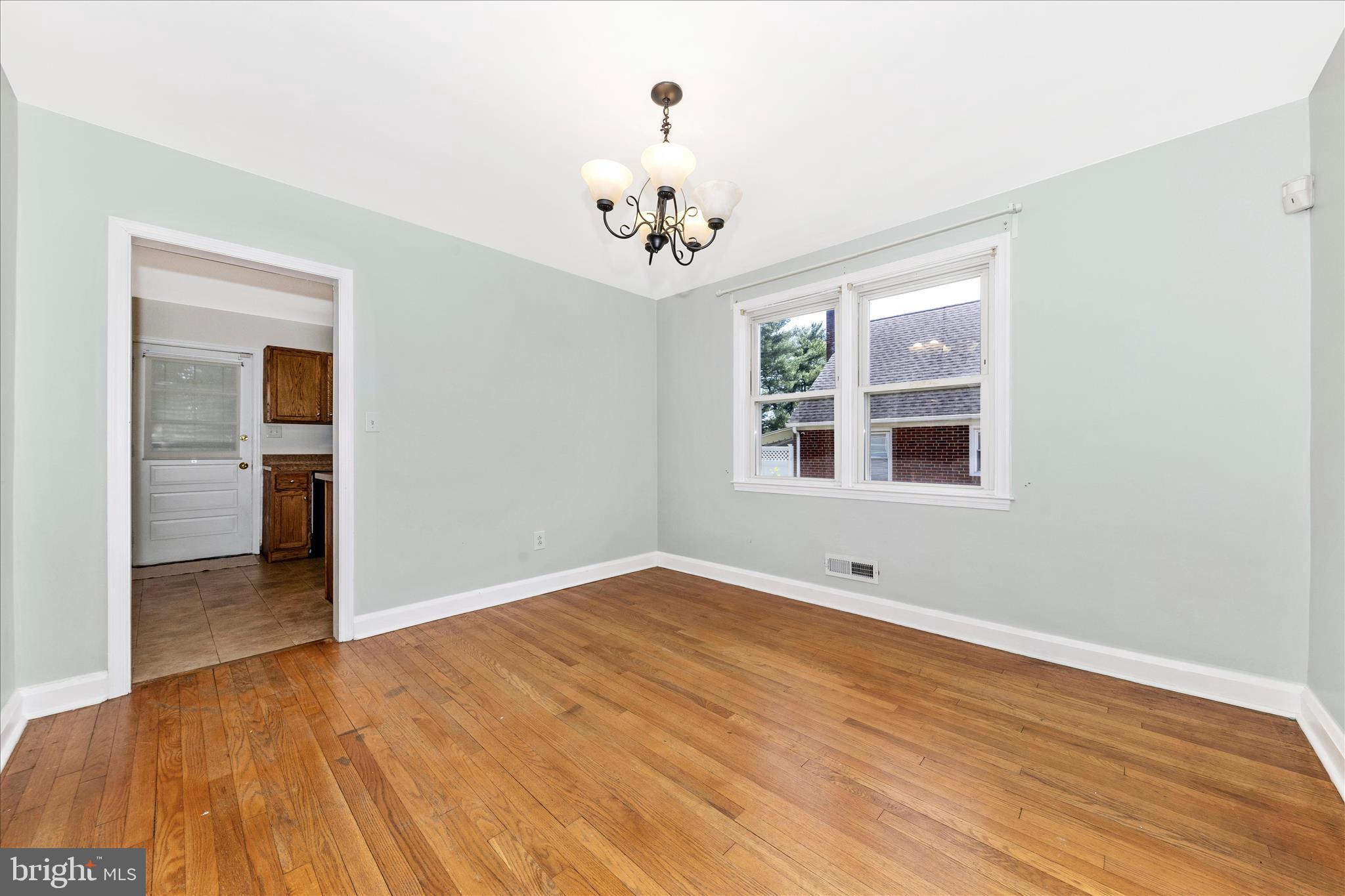 HAZELWOOD MANOR - Residential