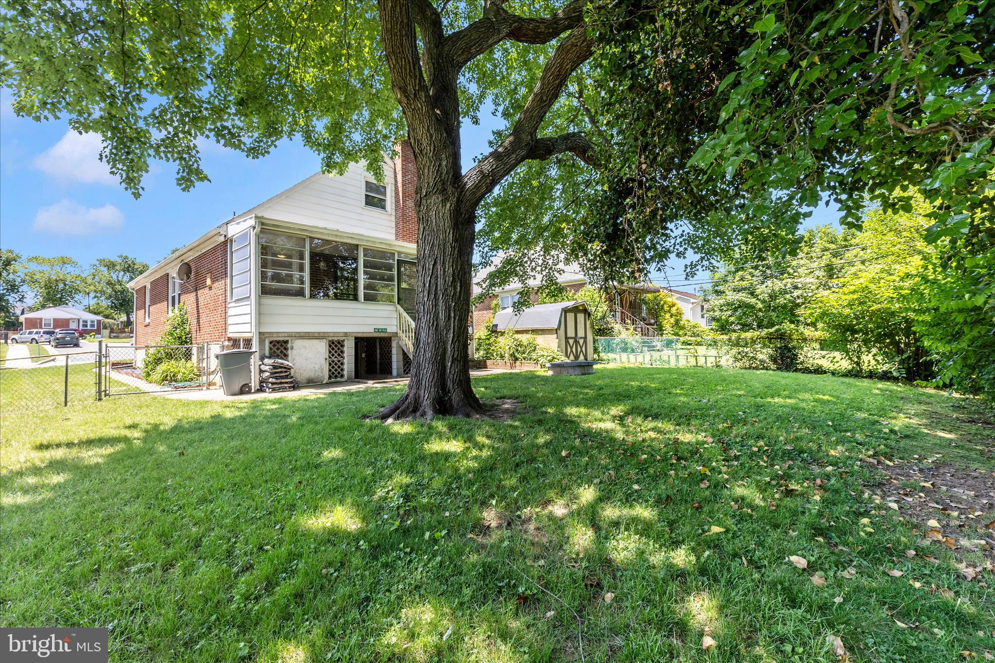 HAZELWOOD MANOR - Residential