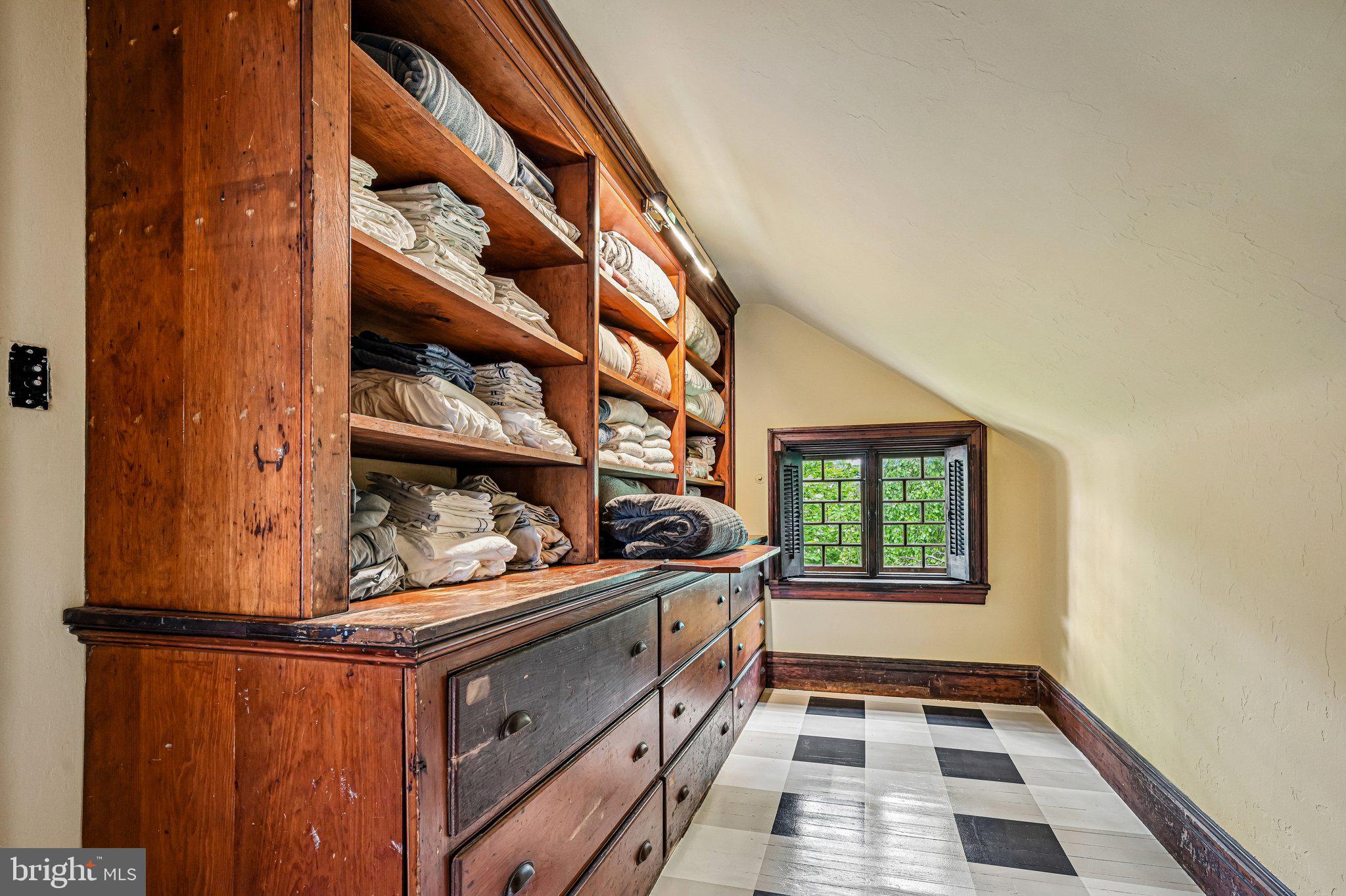 GERMANTOWN - Residential