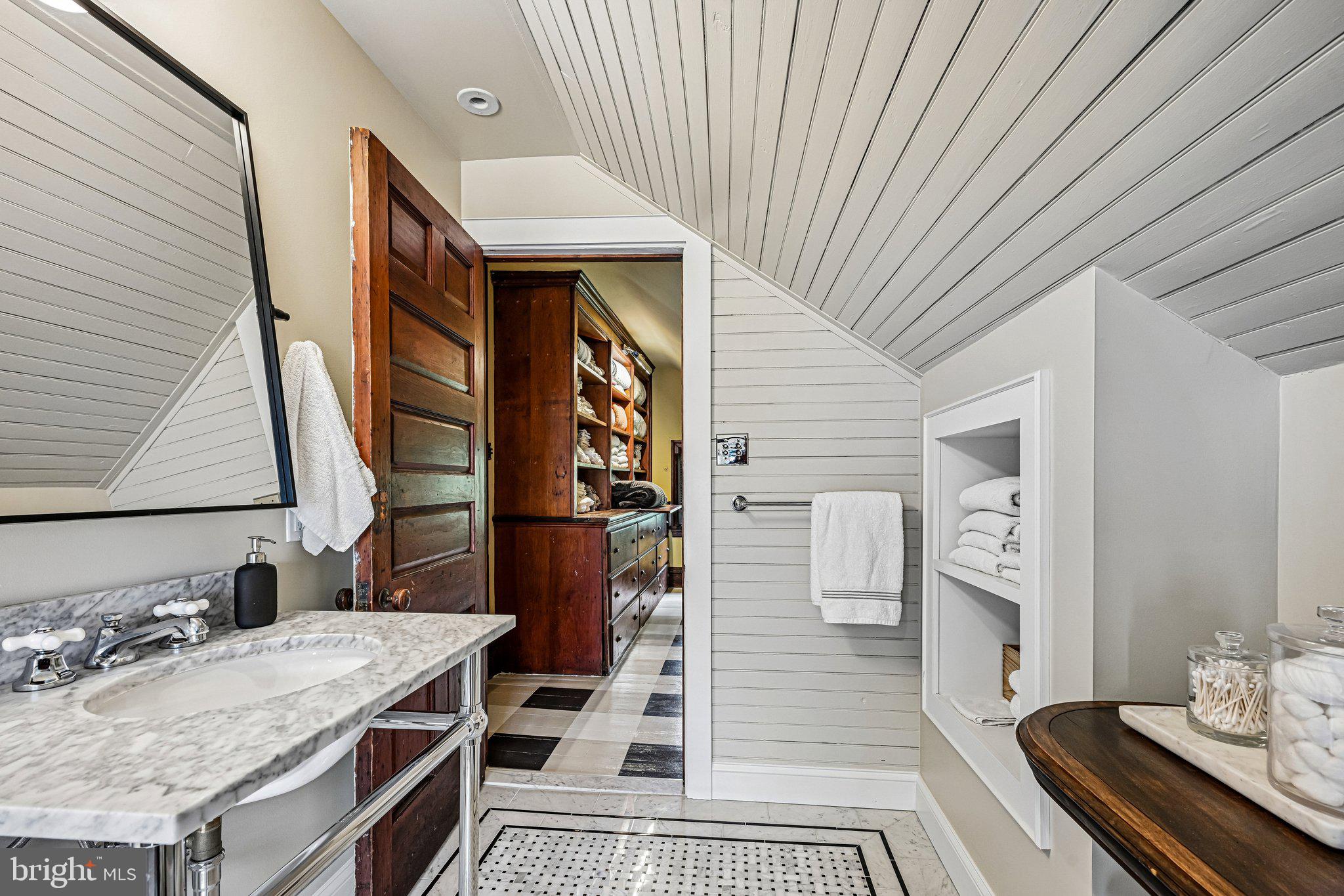 GERMANTOWN - Residential
