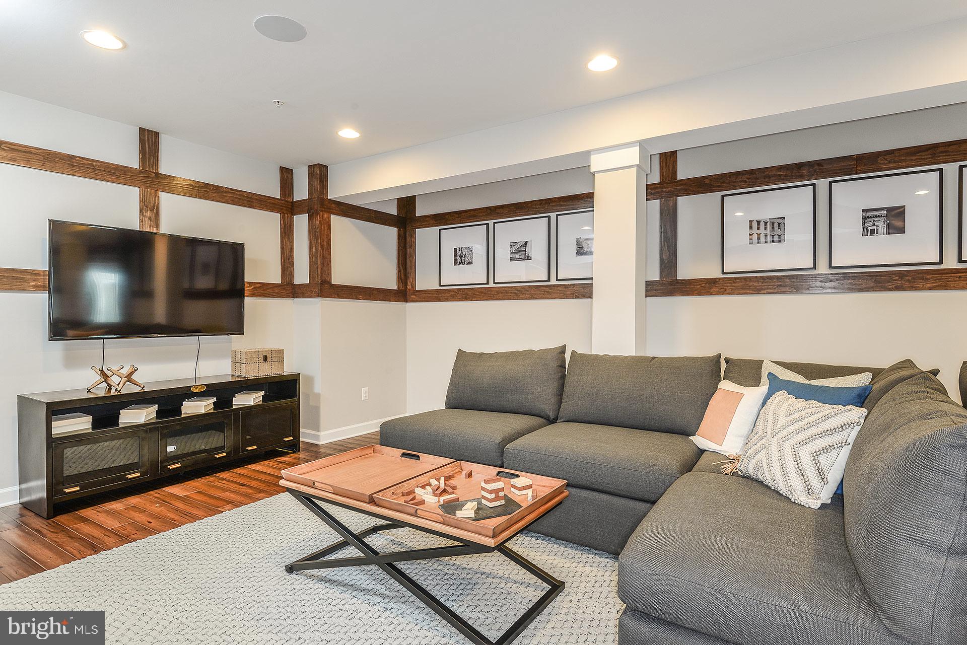 SENSENY VILLAGE - Residential