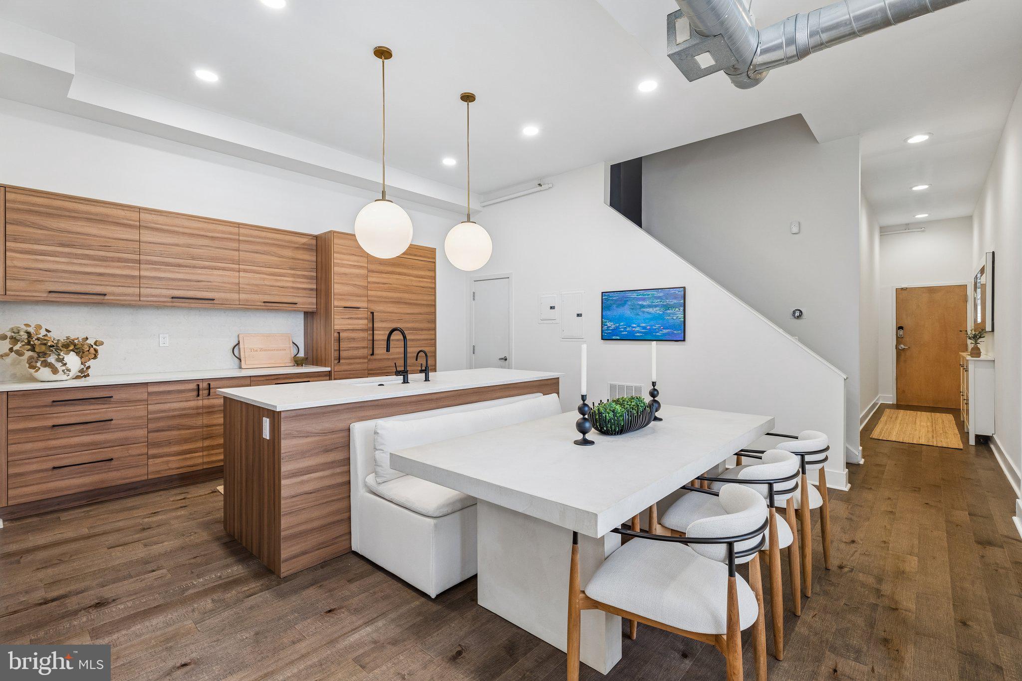 1111 WALNUT STREET 9