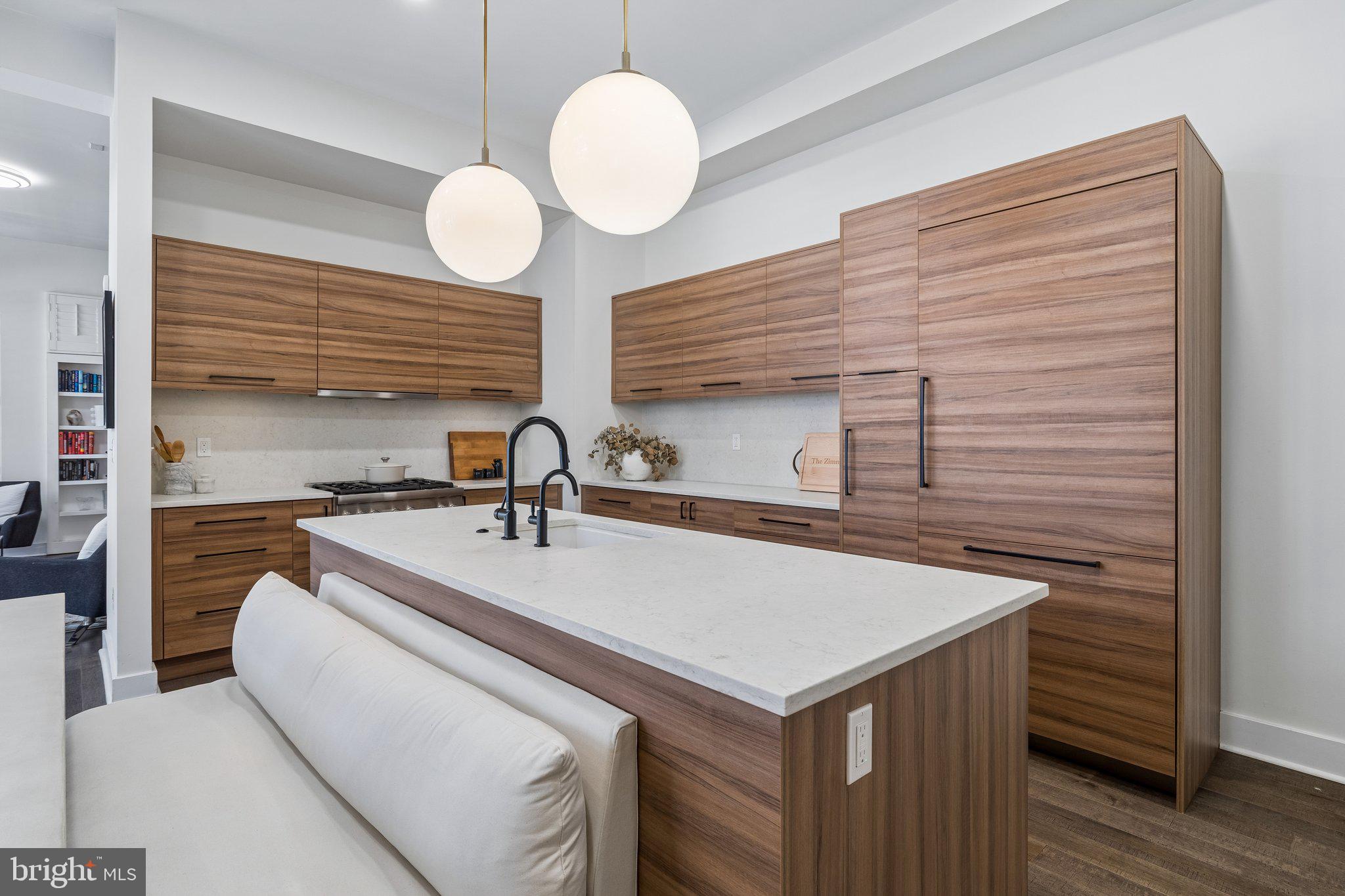 1111 WALNUT STREET 9