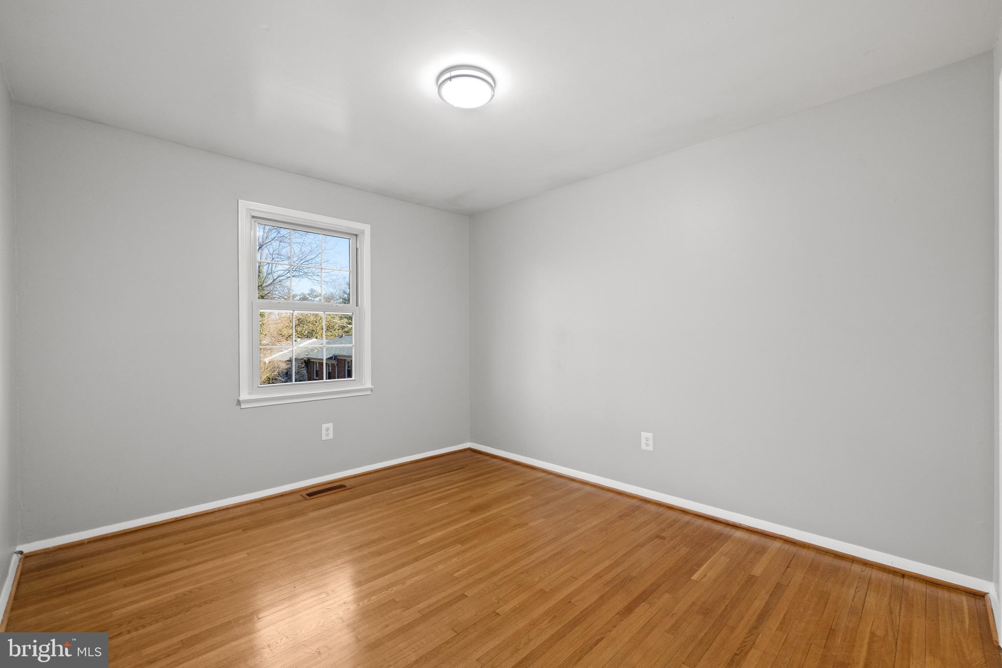 CARDINAL SQUARE - Residential