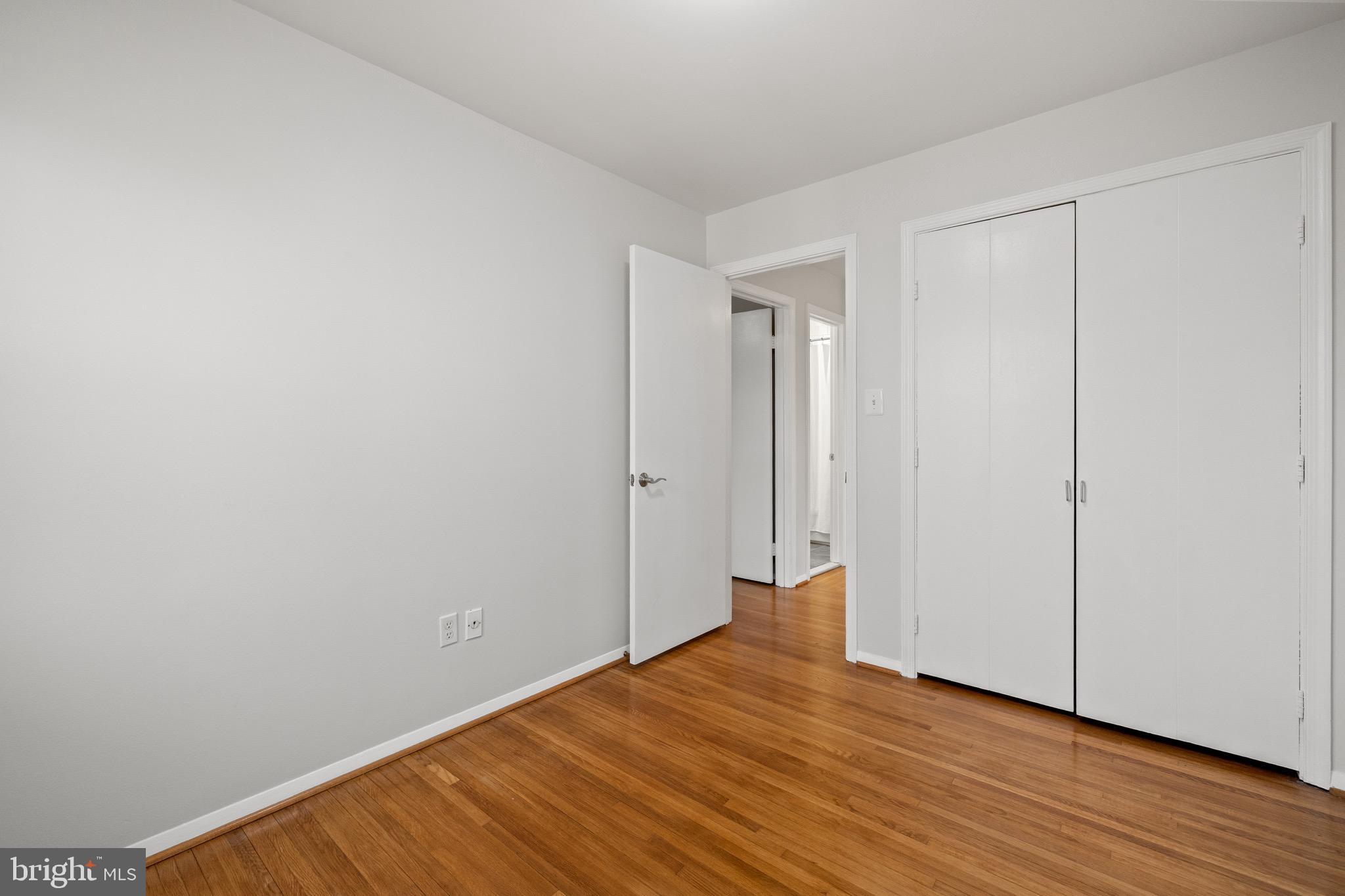 CARDINAL SQUARE - Residential