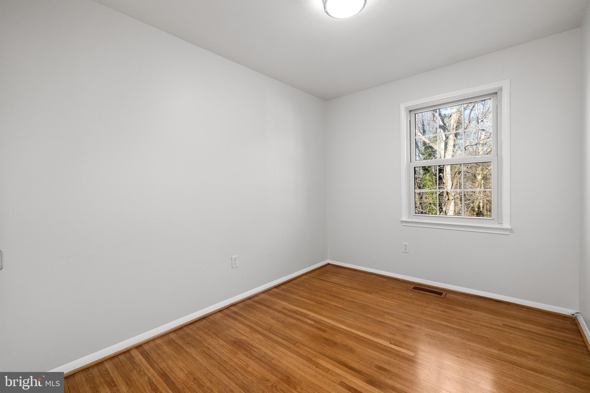 CARDINAL SQUARE - Residential