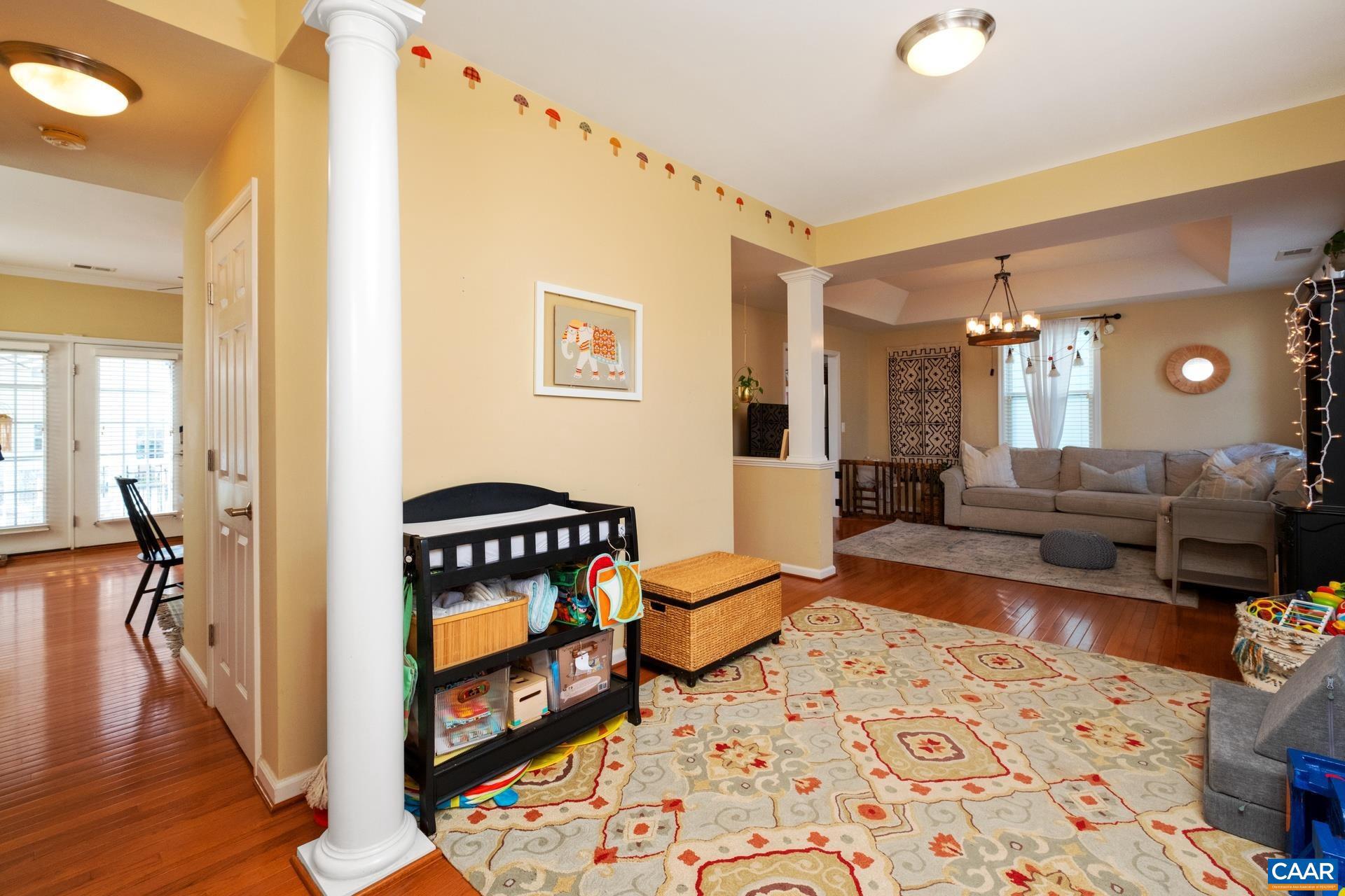 COUNTRY GREEN COTTAGES - Residential