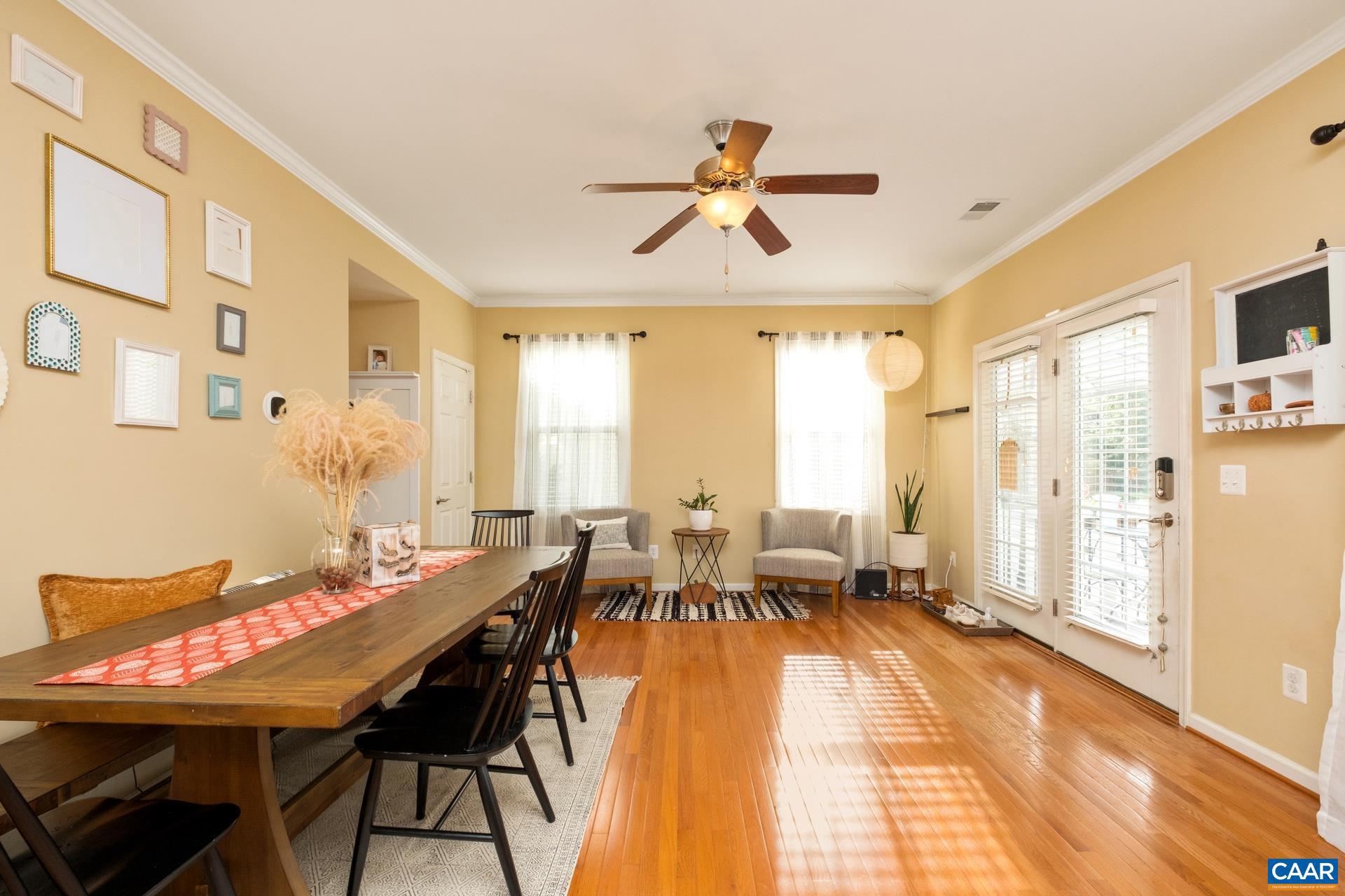 COUNTRY GREEN COTTAGES - Residential