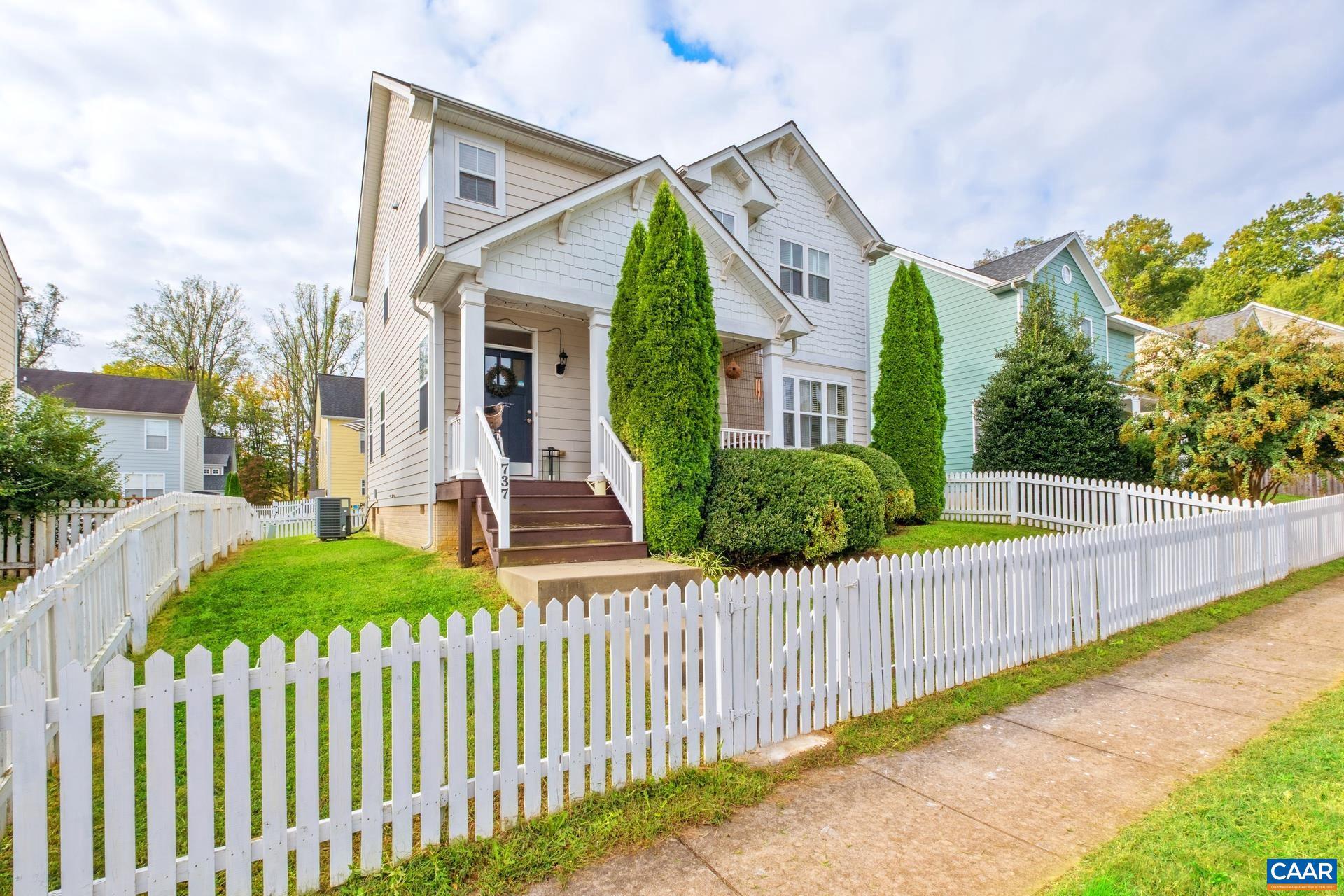 COUNTRY GREEN COTTAGES - Residential