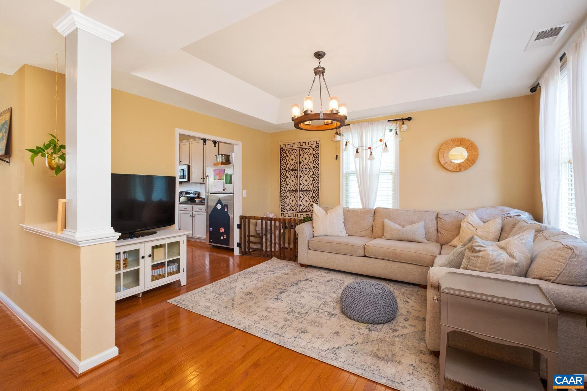 COUNTRY GREEN COTTAGES - Residential