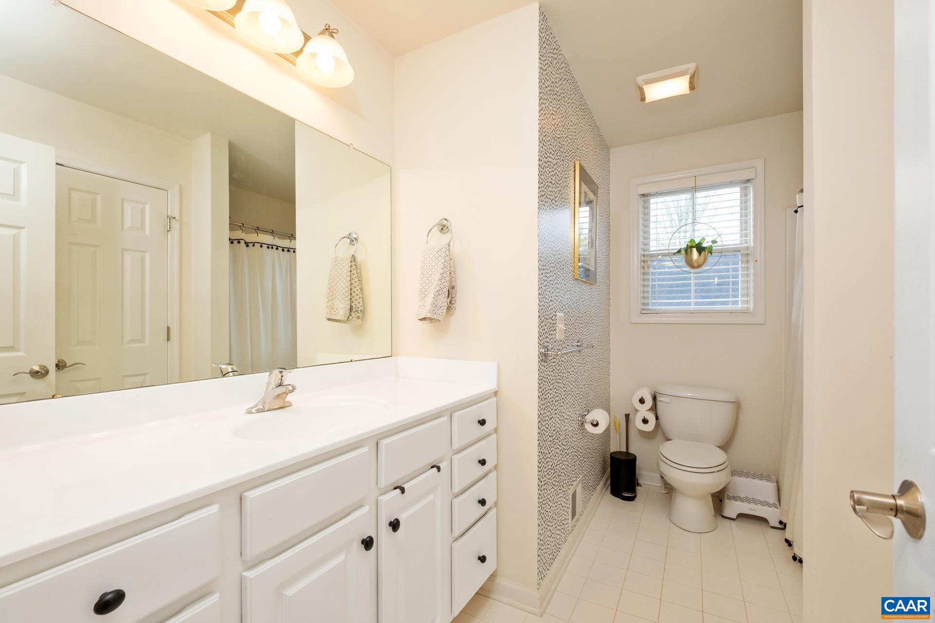 COUNTRY GREEN COTTAGES - Residential