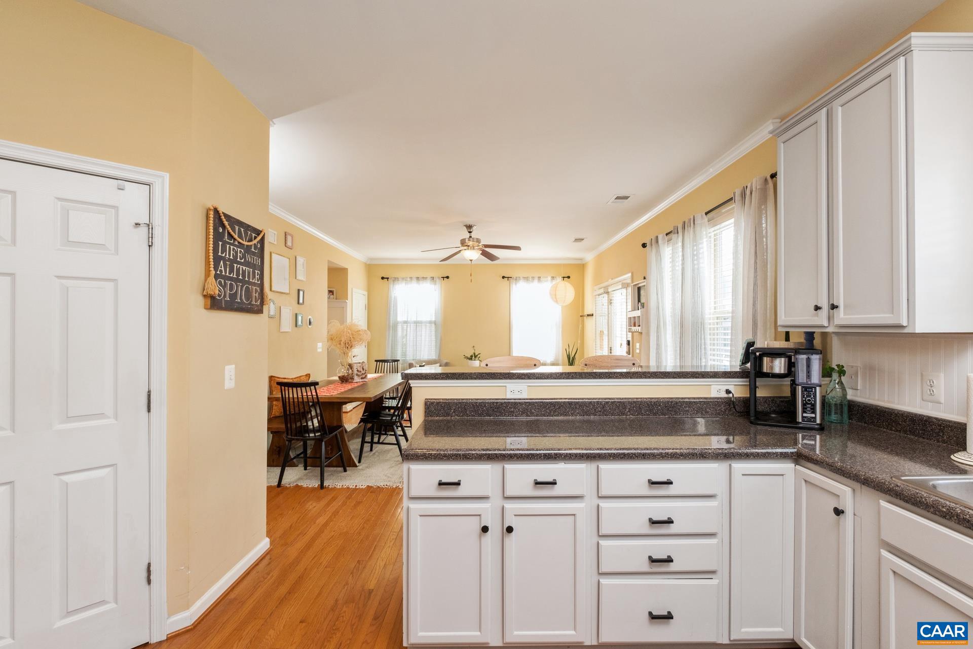 COUNTRY GREEN COTTAGES - Residential