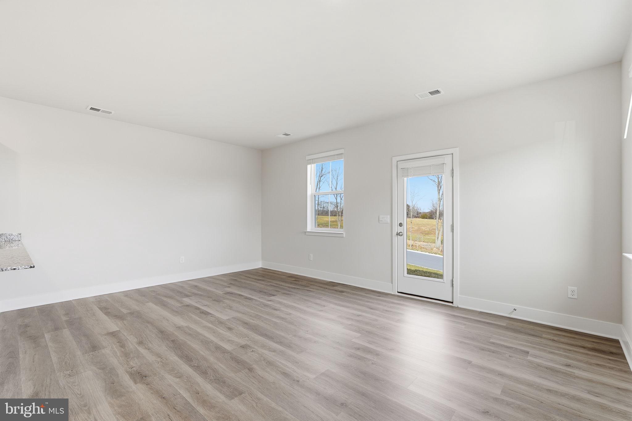 RETREAT AT WINDING CREEK - Residential Lease