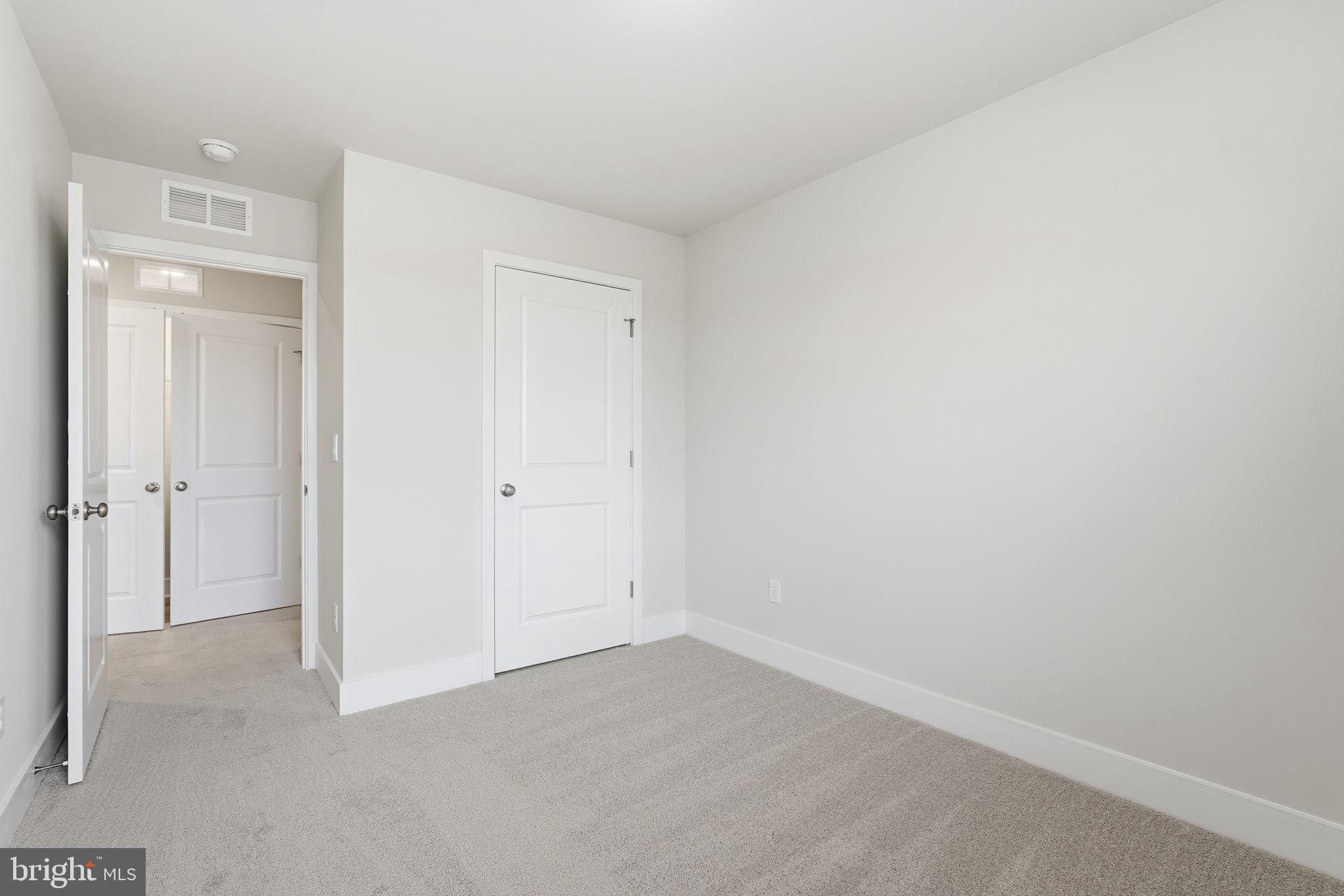 RETREAT AT WINDING CREEK - Residential Lease