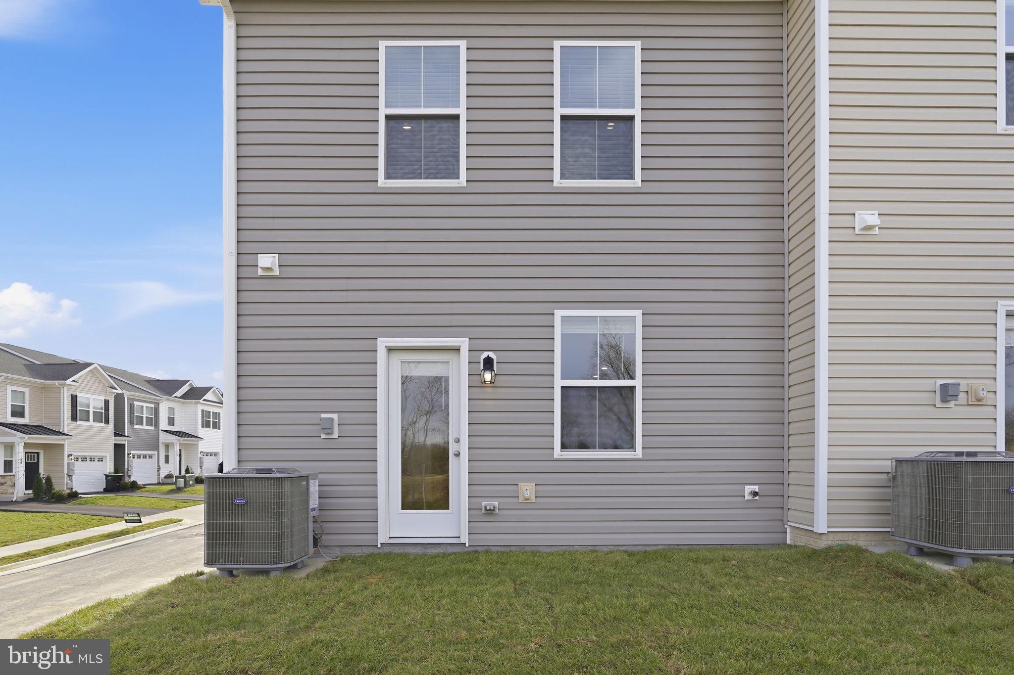 RETREAT AT WINDING CREEK - Residential Lease