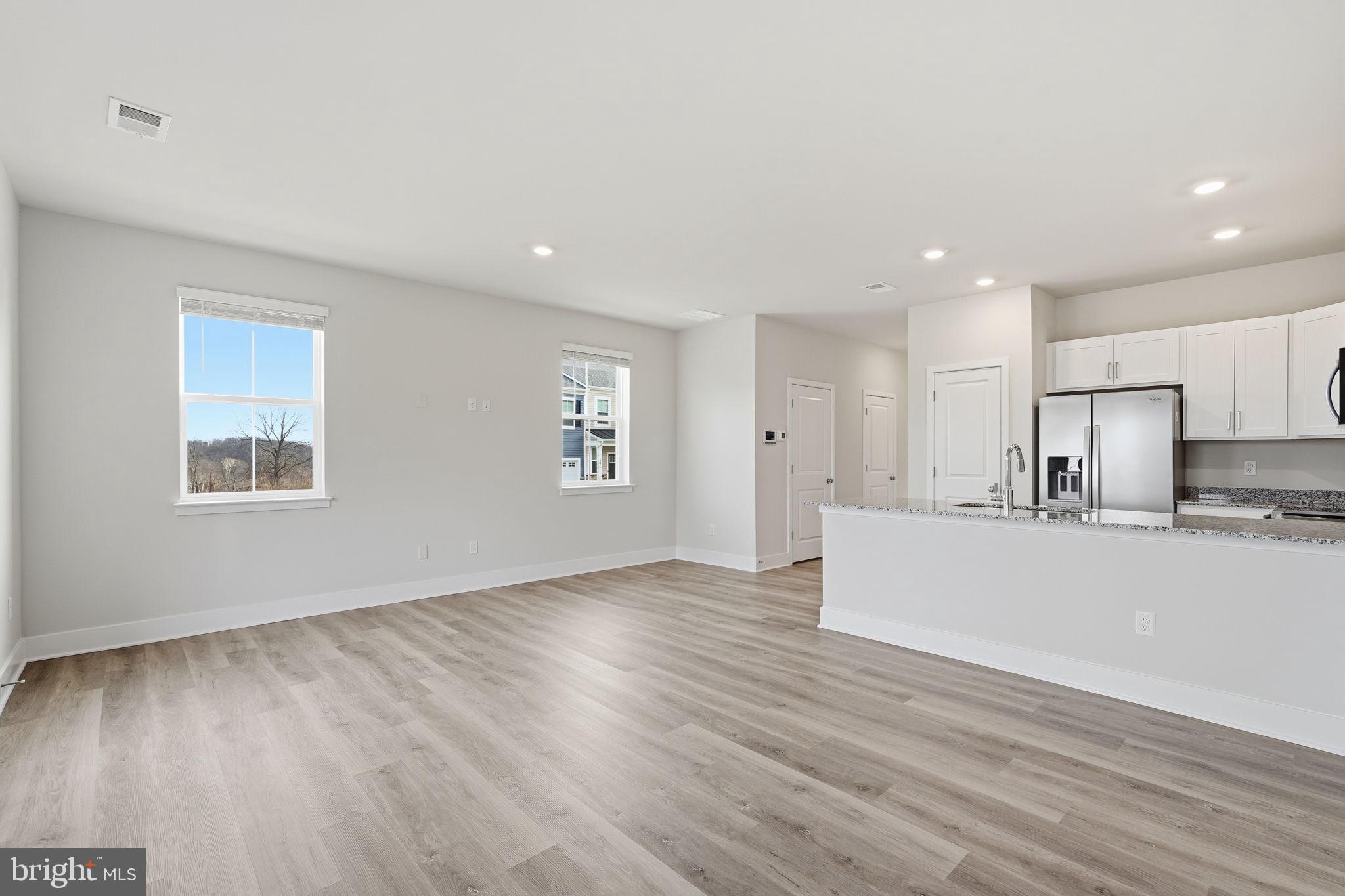 RETREAT AT WINDING CREEK - Residential Lease