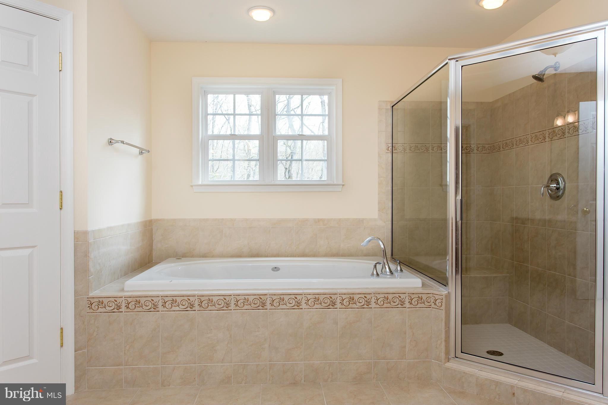 CALEDON CROSSING - Residential