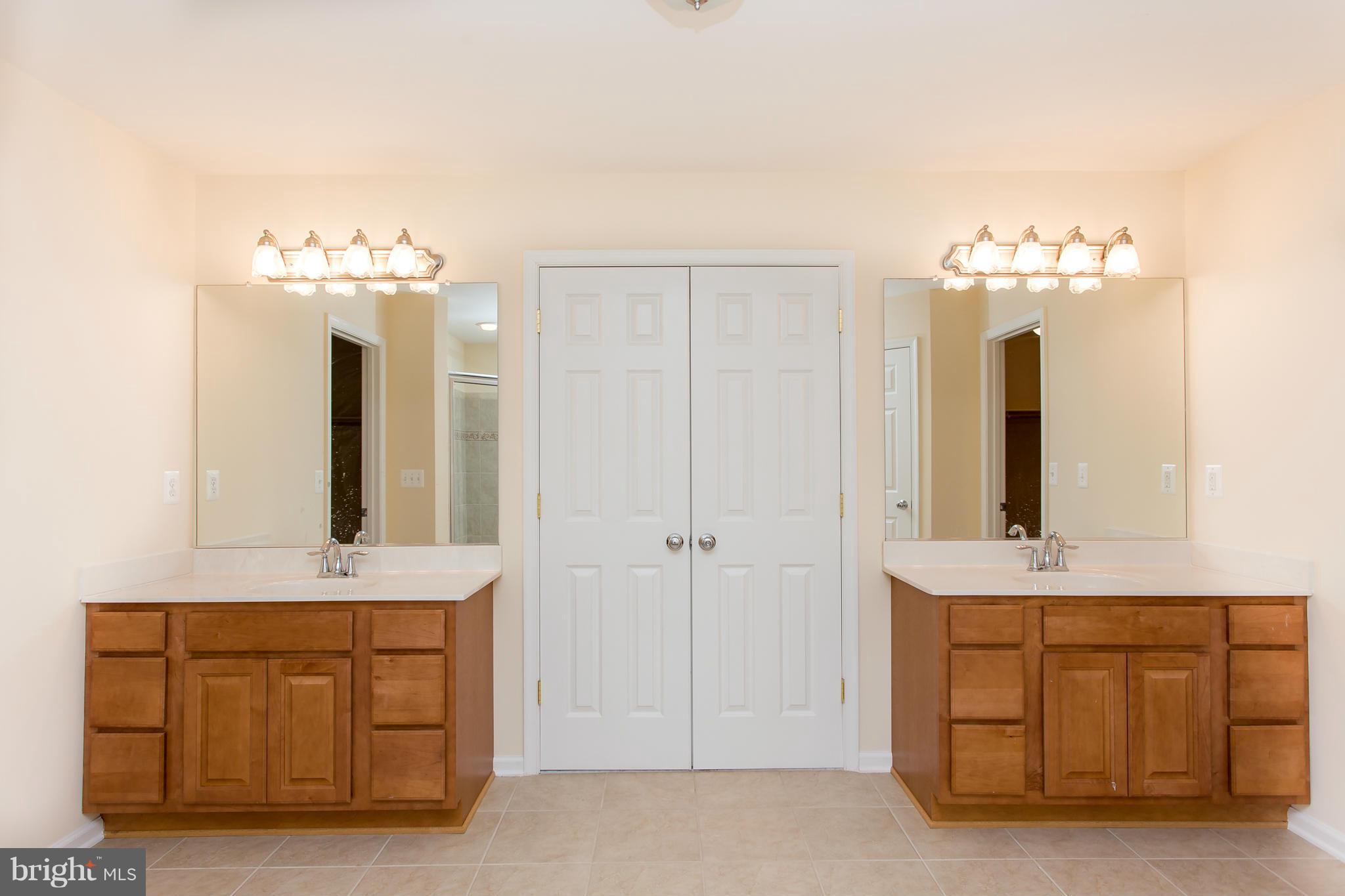 CALEDON CROSSING - Residential