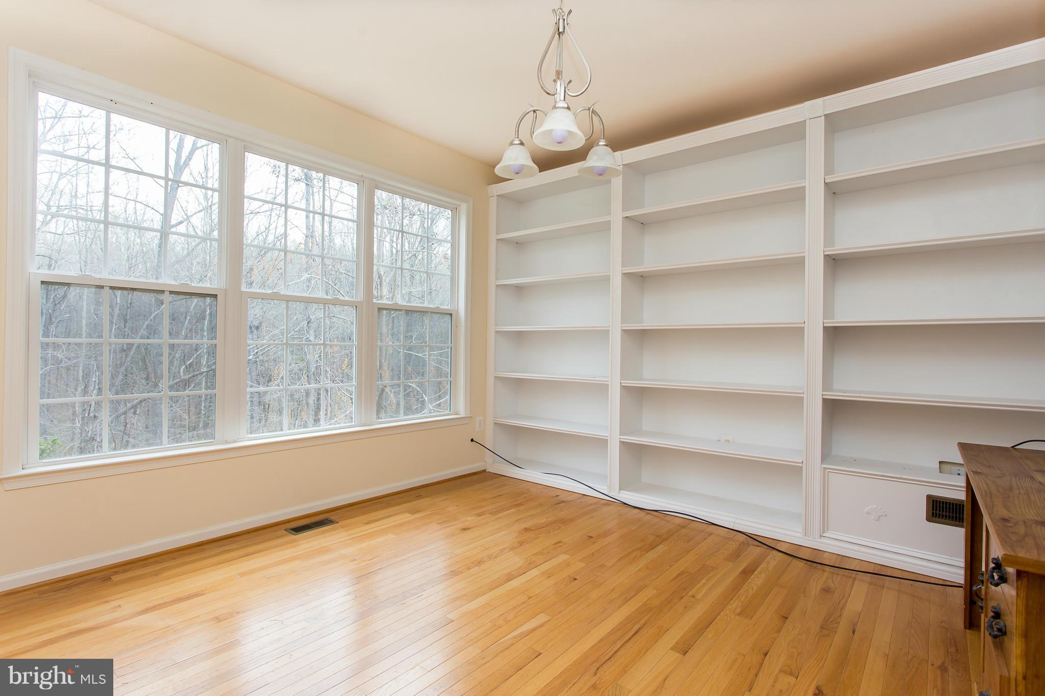 CALEDON CROSSING - Residential