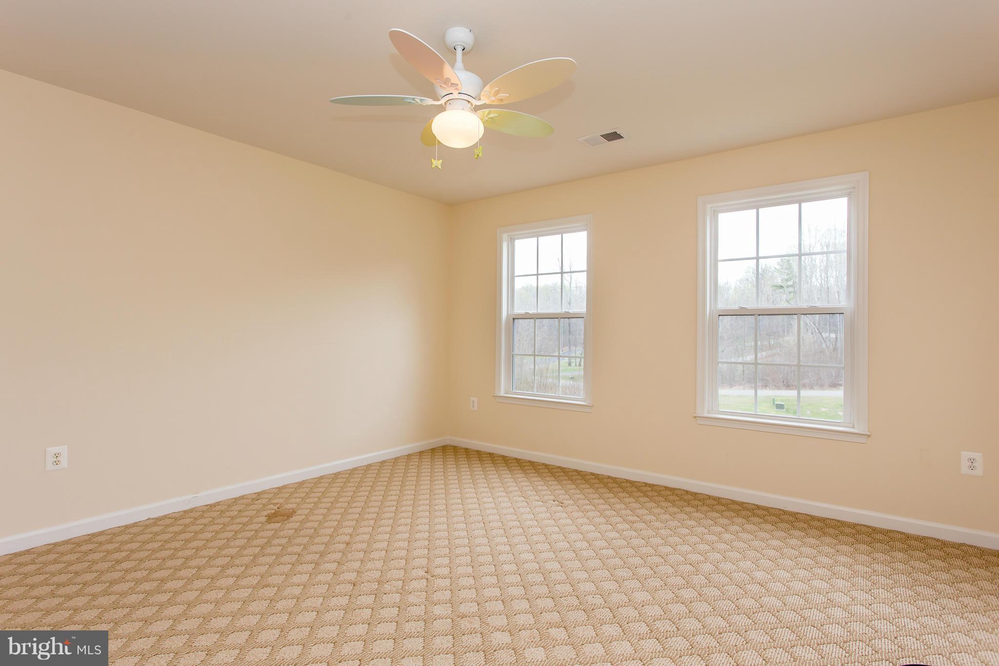 CALEDON CROSSING - Residential