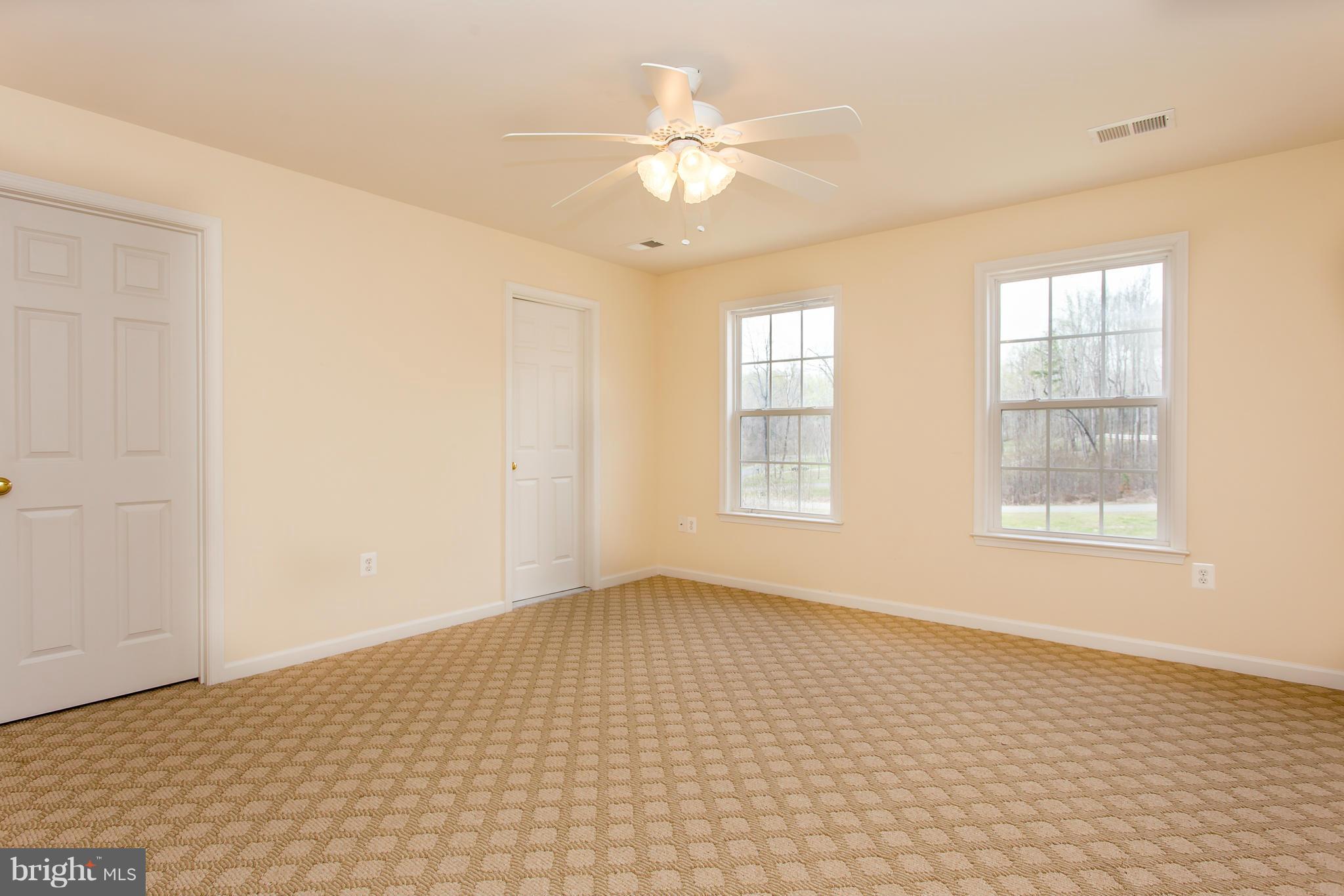 CALEDON CROSSING - Residential