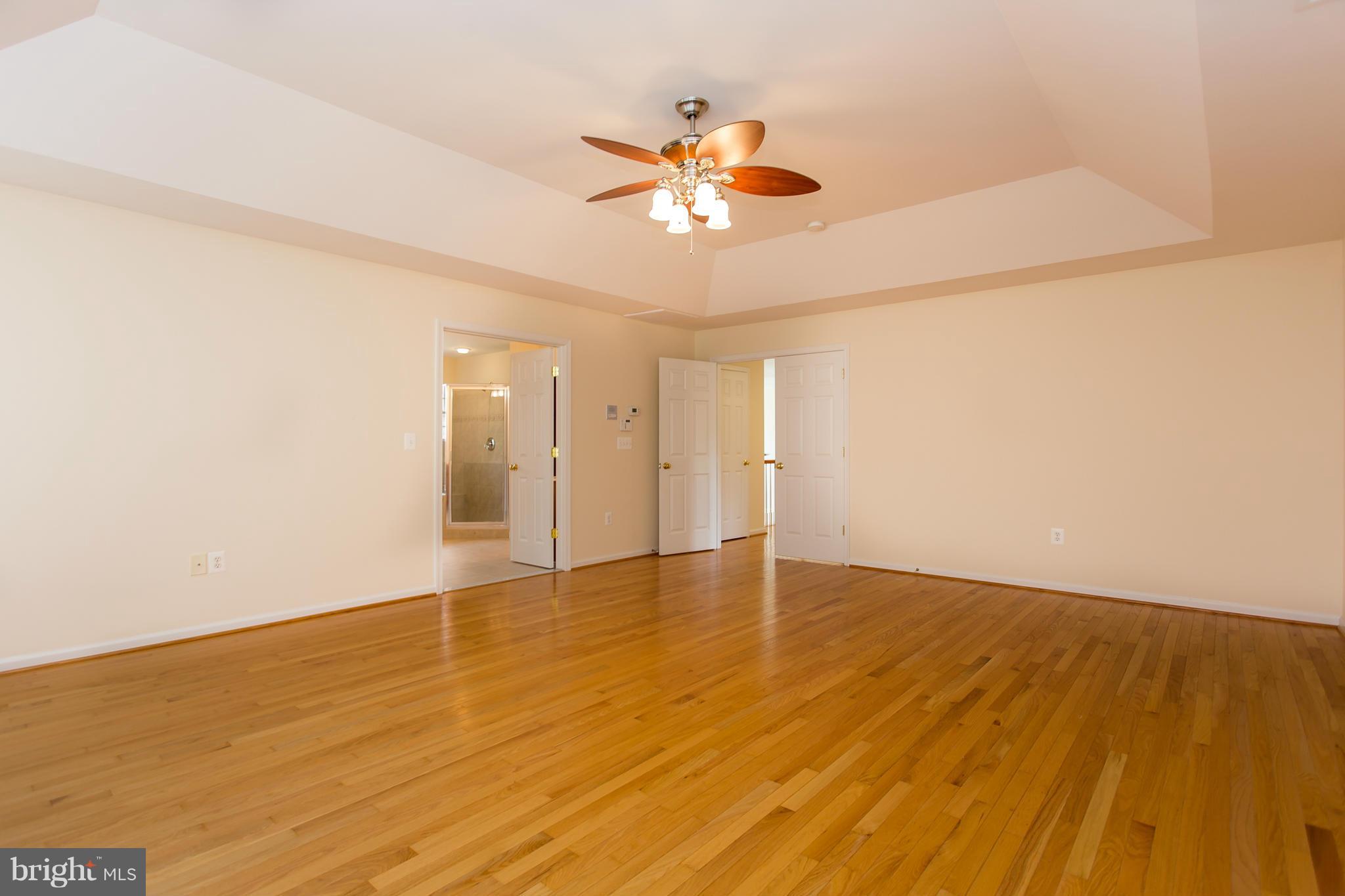 CALEDON CROSSING - Residential