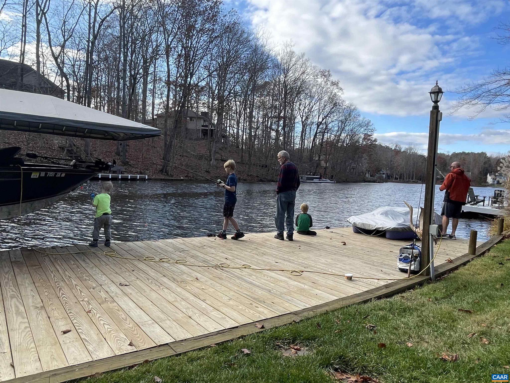 LAKE MONTICELLO - Residential