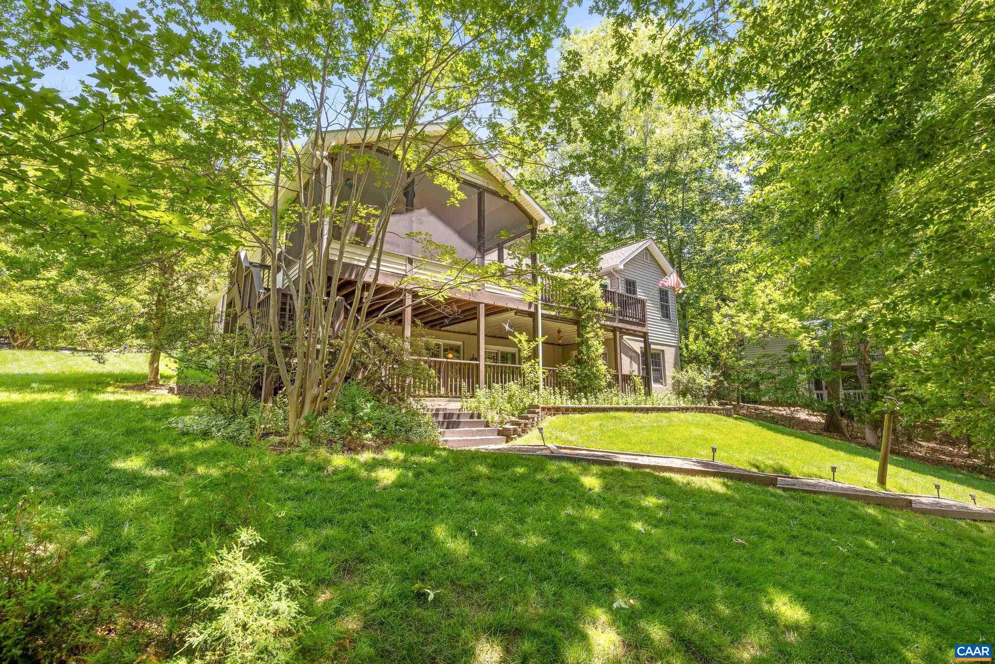 LAKE MONTICELLO - Residential