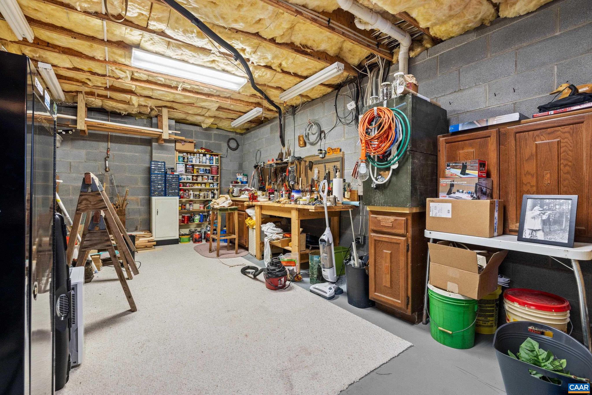 LAKE MONTICELLO - Residential