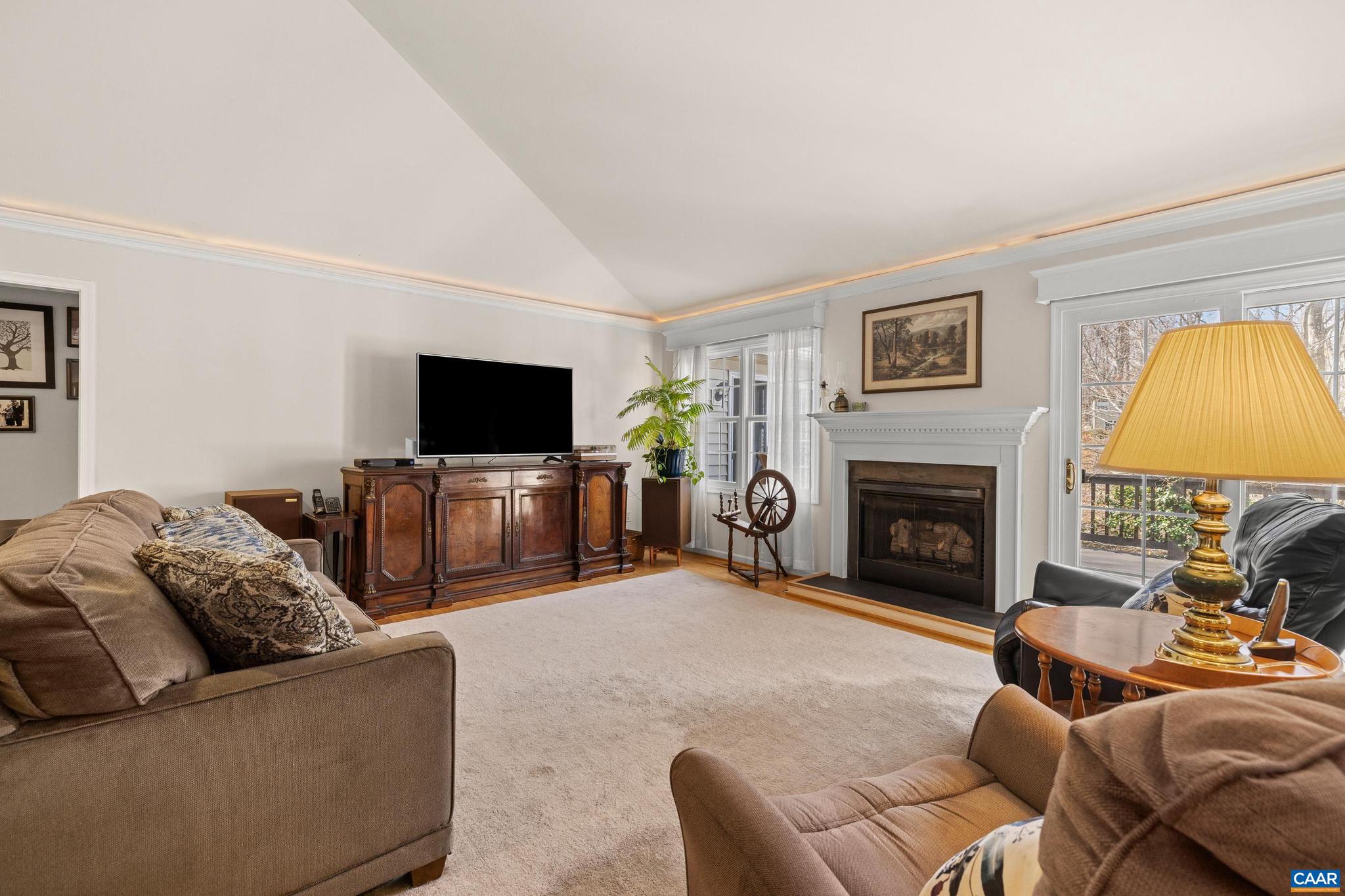 LAKE MONTICELLO - Residential