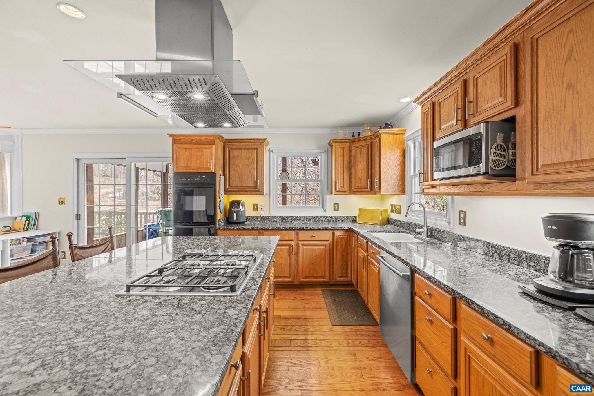 LAKE MONTICELLO - Residential