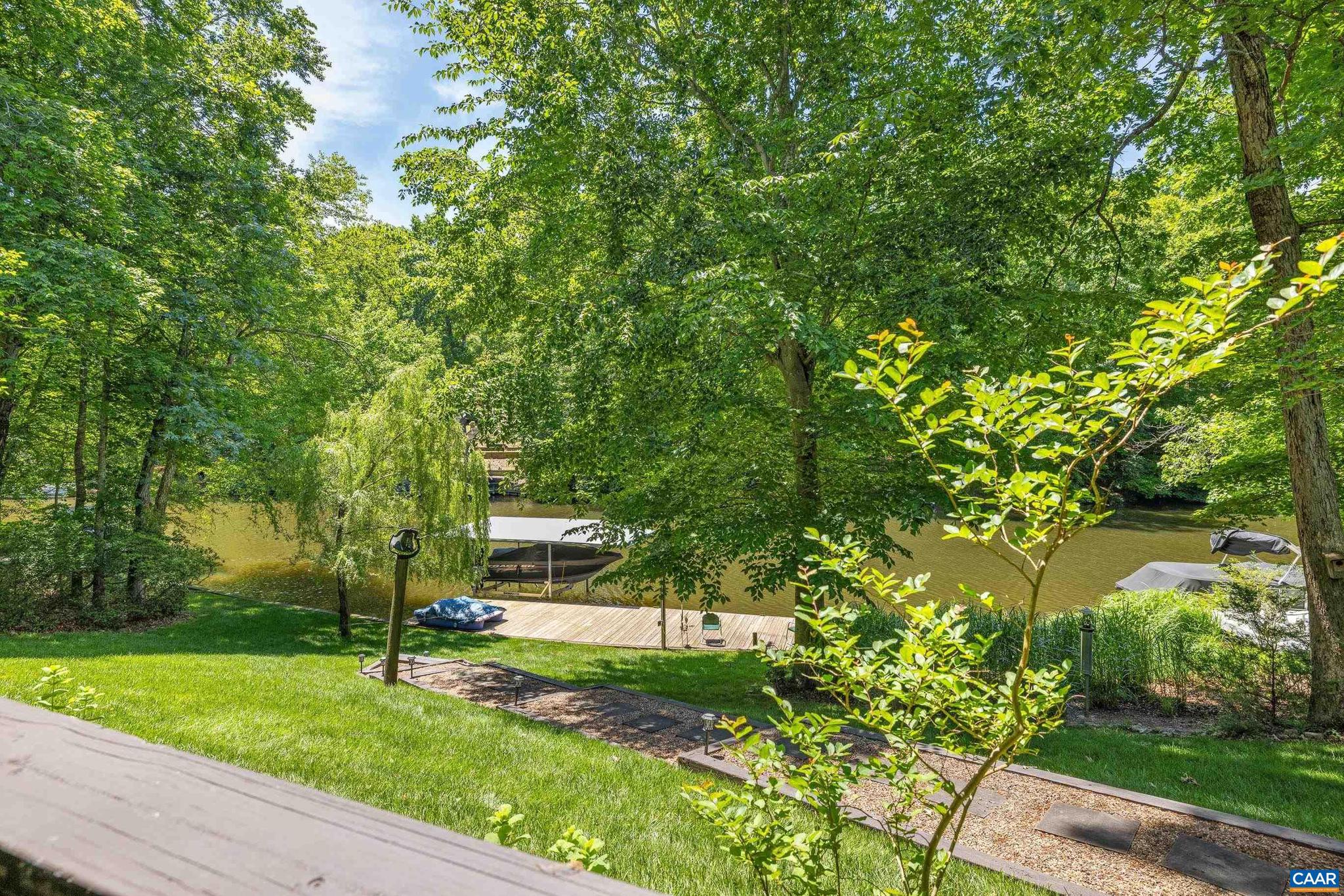 LAKE MONTICELLO - Residential