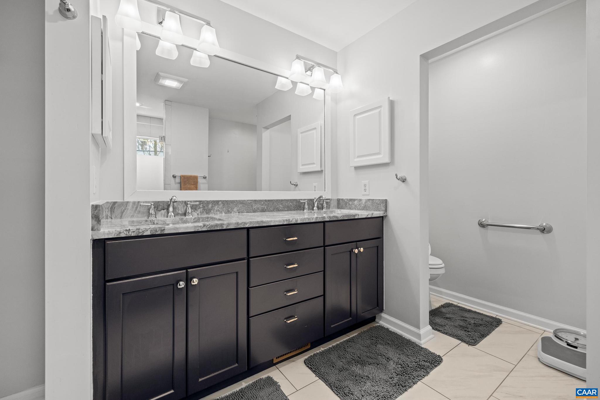 LAKE MONTICELLO - Residential